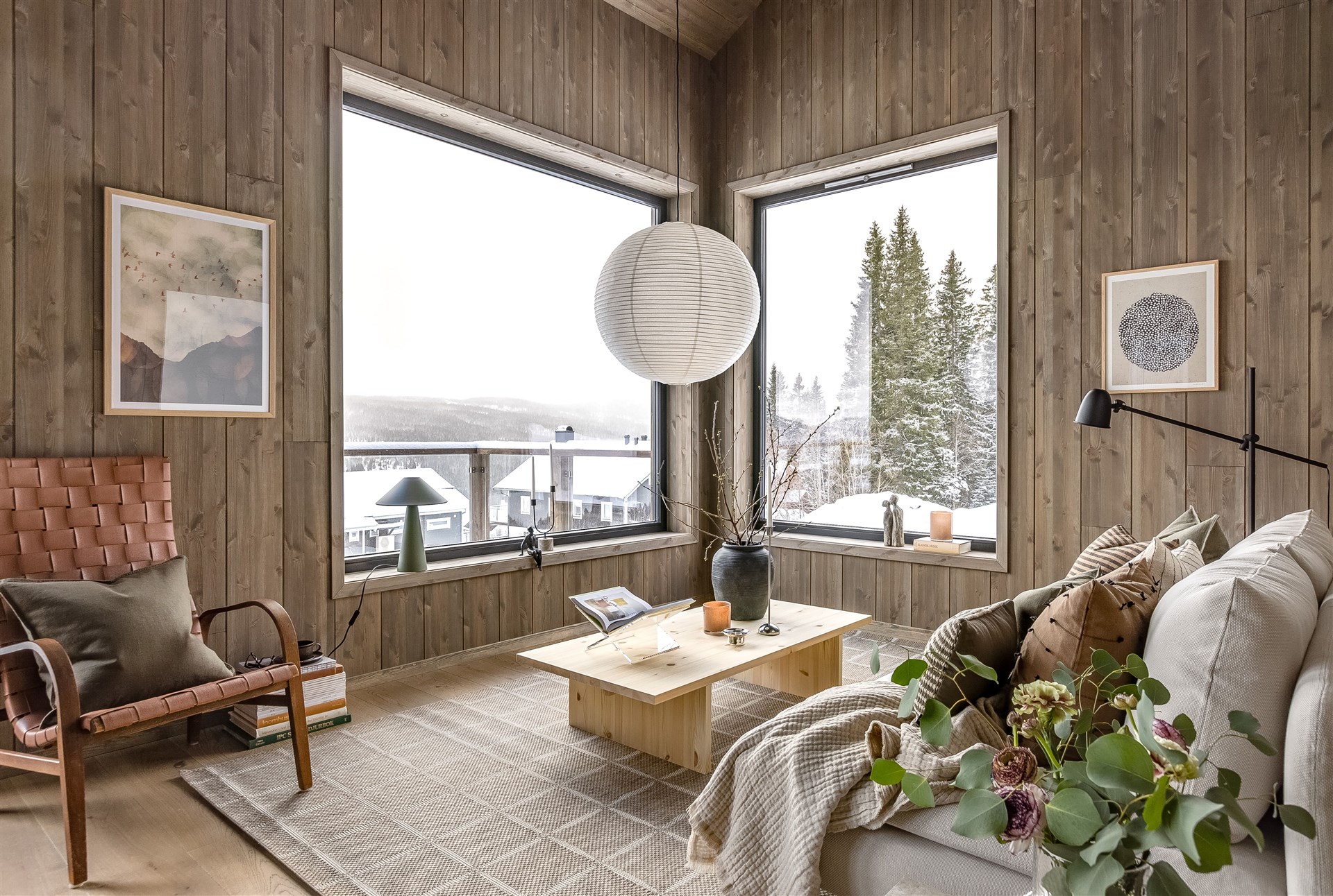 salon double hauteur murs bois clair décoration contemporain appartement montagne salon double hauteur murs bois clair décoration contemporain appartement montagne