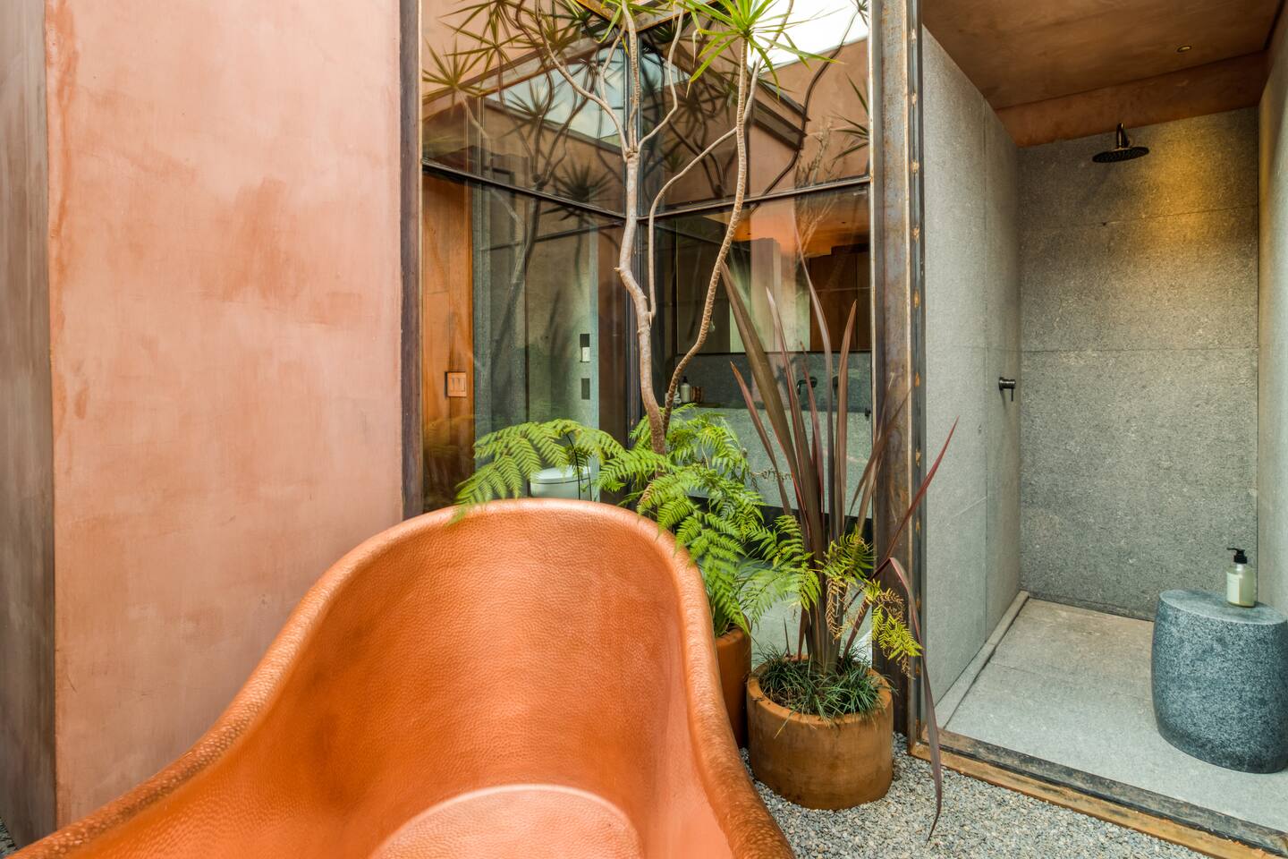 jardin avec baignoire cuivre jardin avec baignoire cuivre