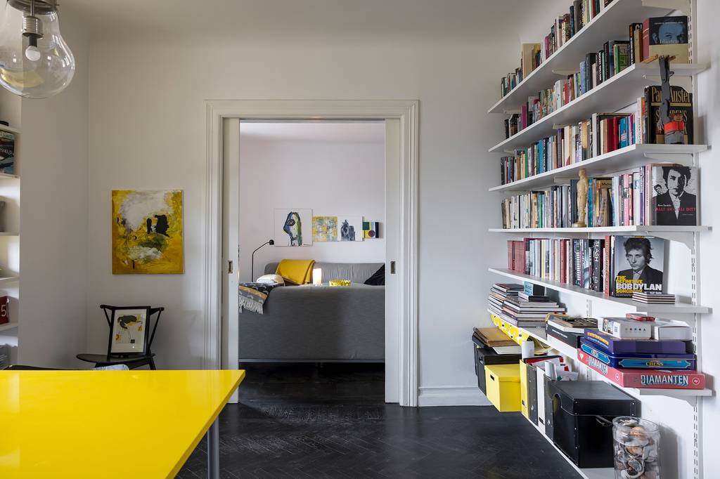 salle à manger table jaune parquet noir décoration scandinave salle à manger table jaune parquet noir décoration scandinave
