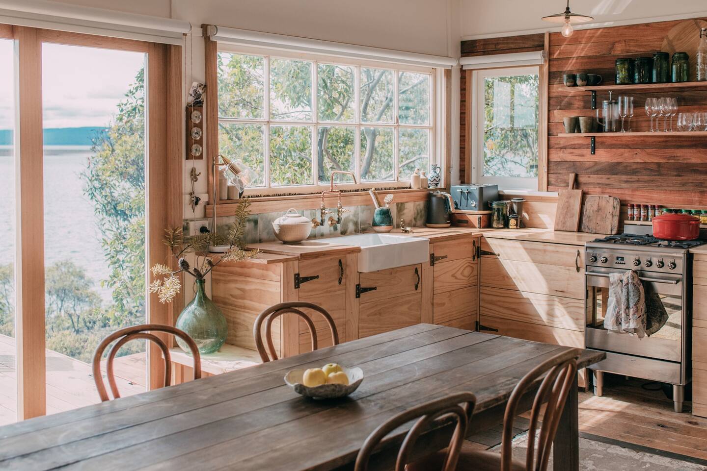 cuisine dînatoire en bois néo rustique Coldwater Cabin cuisine dînatoire en bois néo rustique Coldwater Cabin