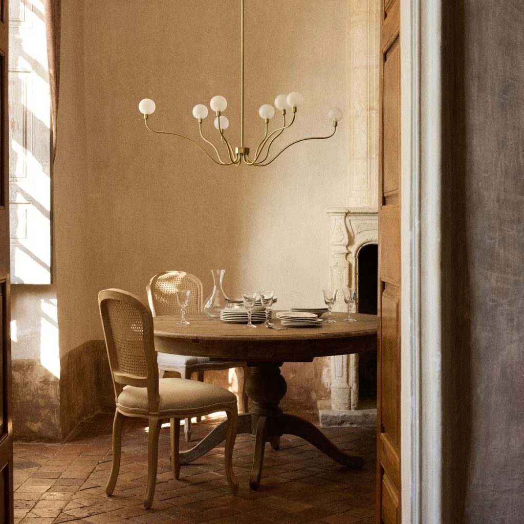 salle à manger catalogue Maisons du Monde 2025 "Parenthèse provençale"