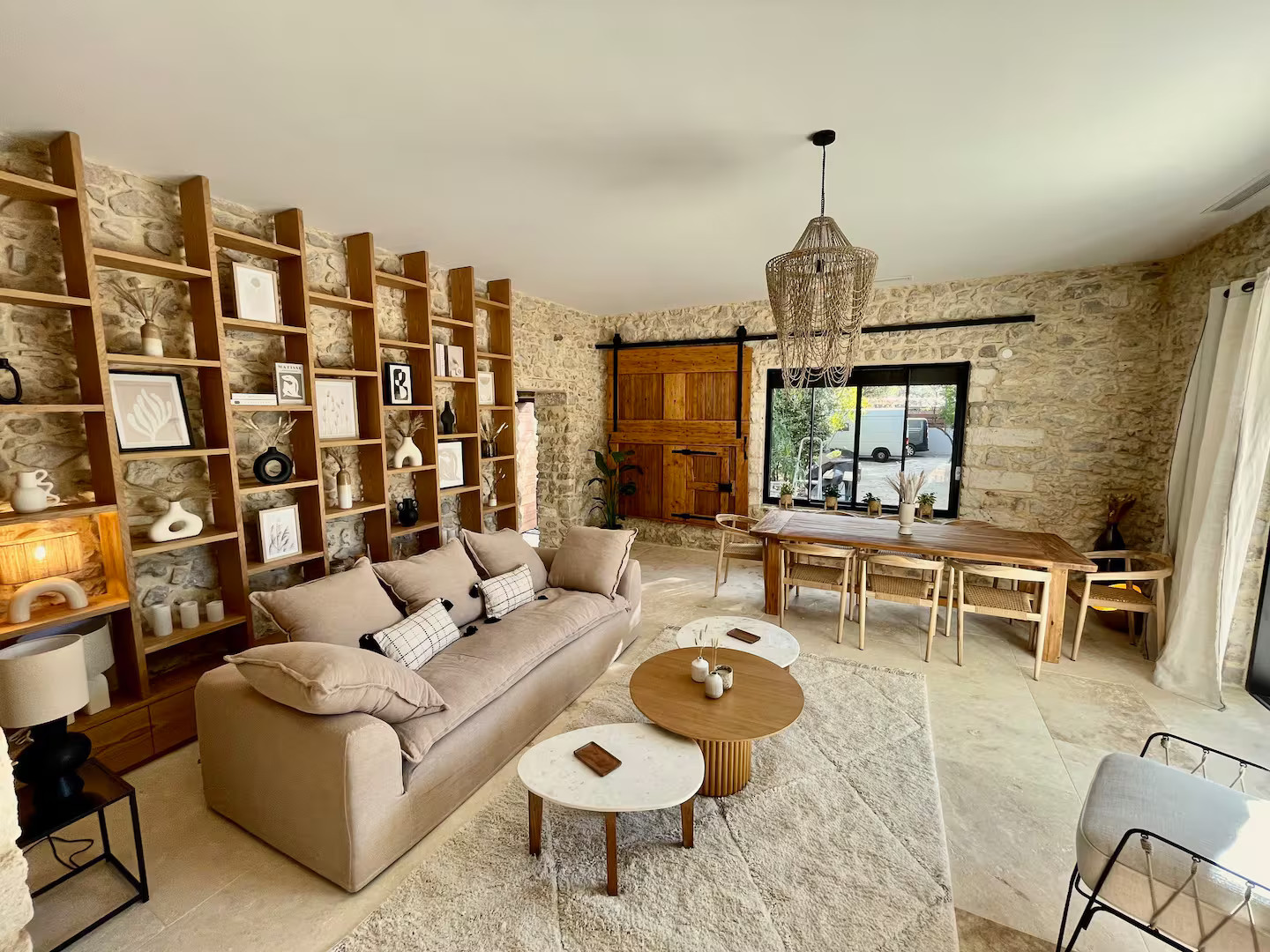 salon maison en pierres Mas Revive Grabels