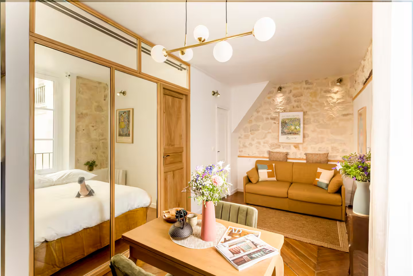 salon avec verrière et salle à manger appartement Paris