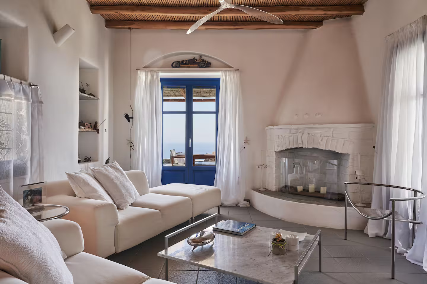 salon maison avec piscine à Paros villa Agnanti salon maison avec piscine à Paros villa Agnanti