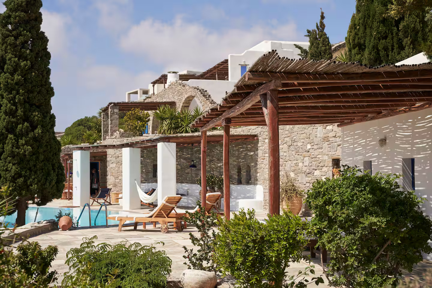 terrasse avec pergola maison avec piscine à Paros villa Agnanti terrasse avec pergola maison avec piscine à Paros villa Agnanti