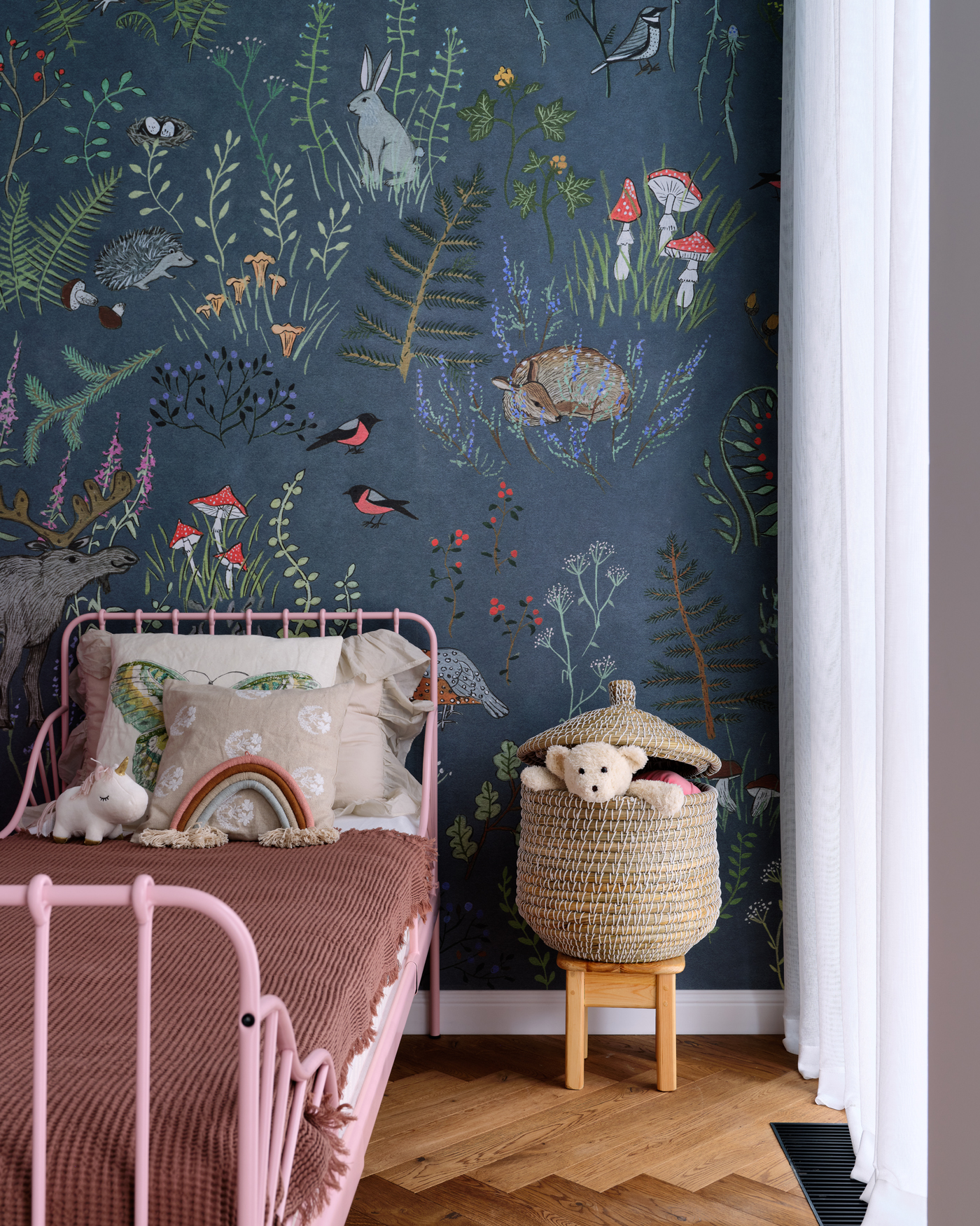 chambre enfant avec papier-peint panoramique bleu foncé chambre enfant avec papier-peint panoramique bleu foncé