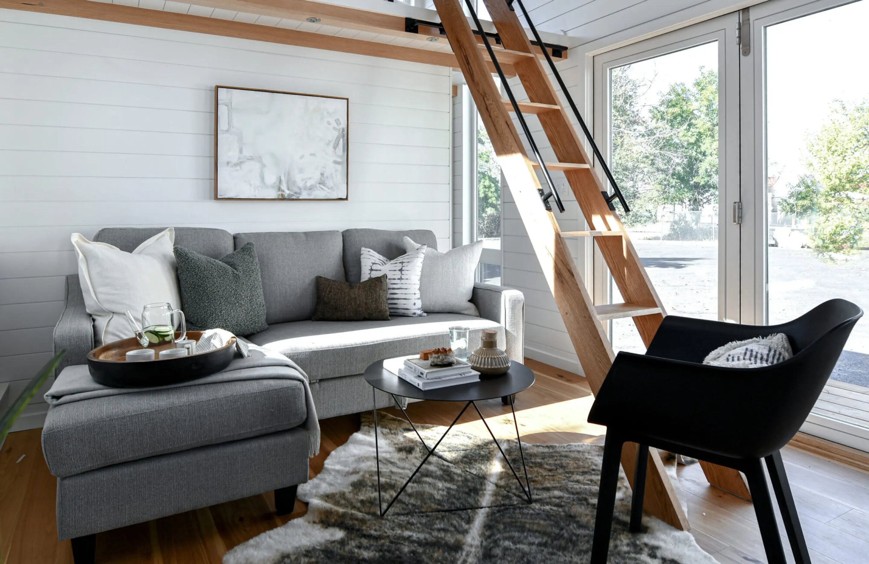 salon avec mezzanine tiny house 23m2 salon avec mezzanine tiny house 23m2