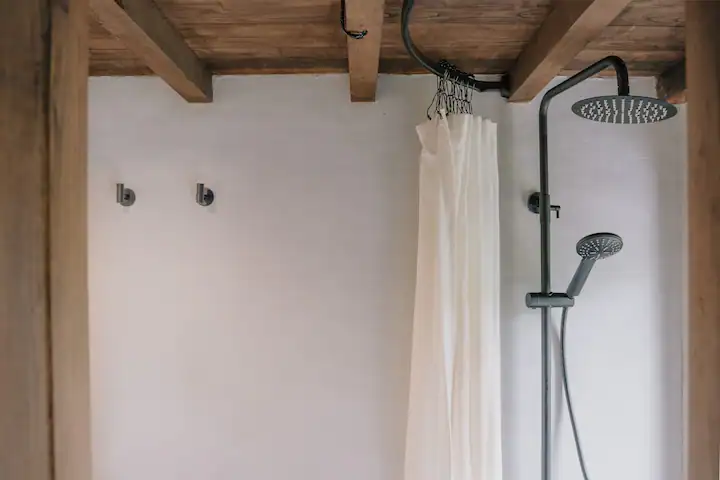 salle de bain rustique avec poutres salle de bain rustique avec poutres