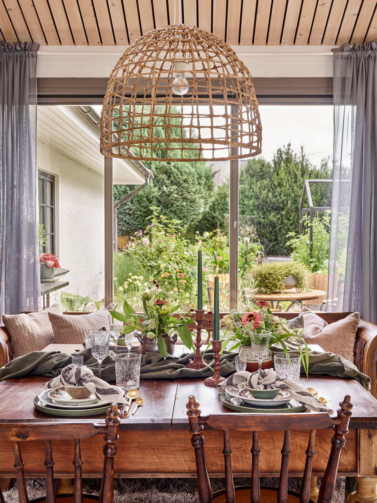 salle à manger décoration verte et naturelle rustique chic