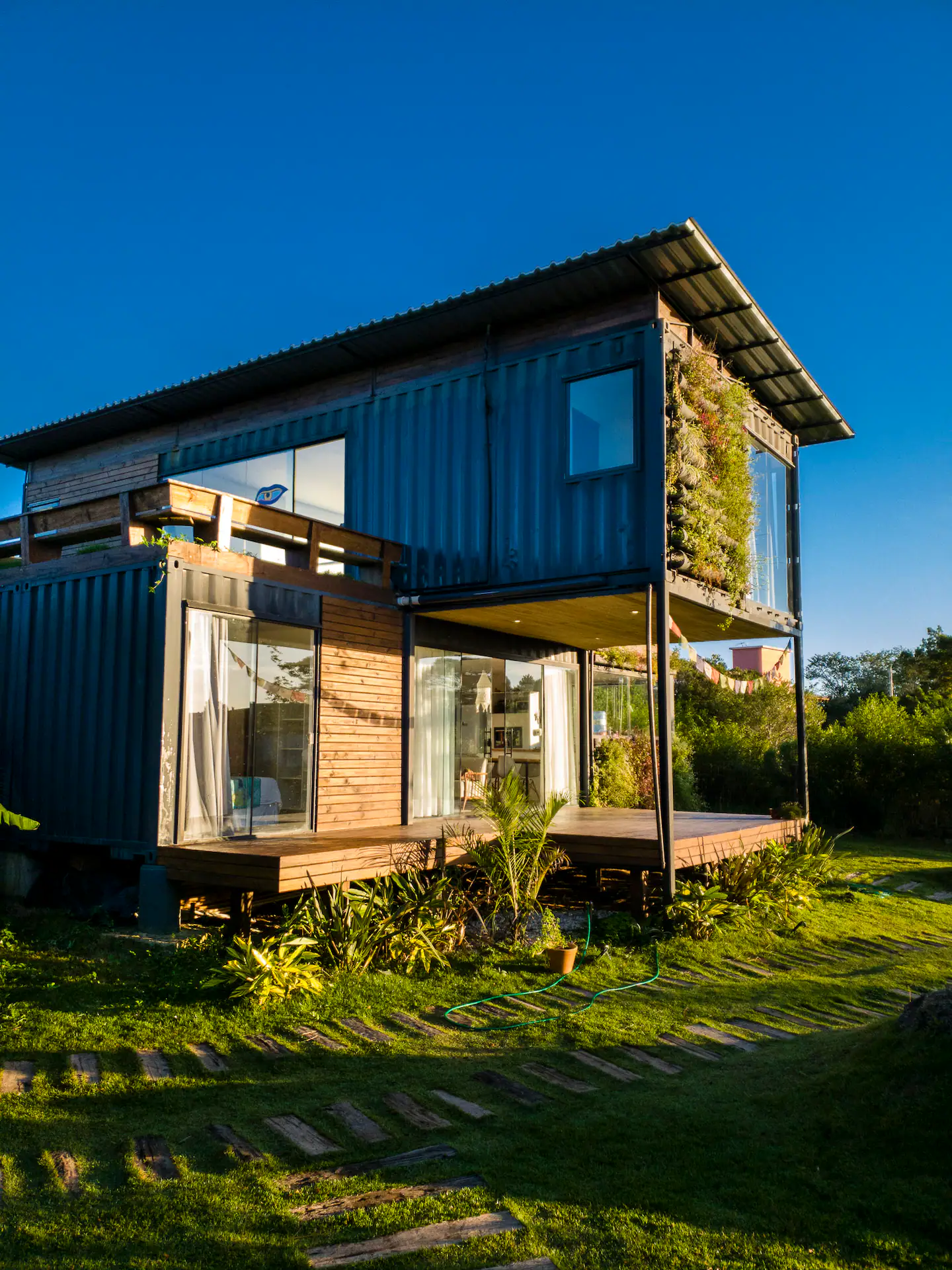 maison container Villa Nyima Brésil maison container Villa Nyima Brésil