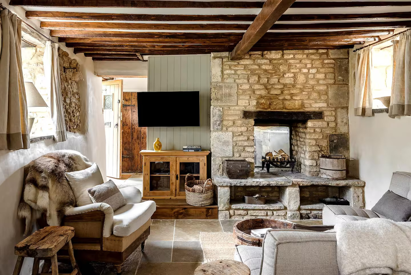 salon avec poutres maison en pierres cottage Cotswolds Angleterre Hoo Cottage