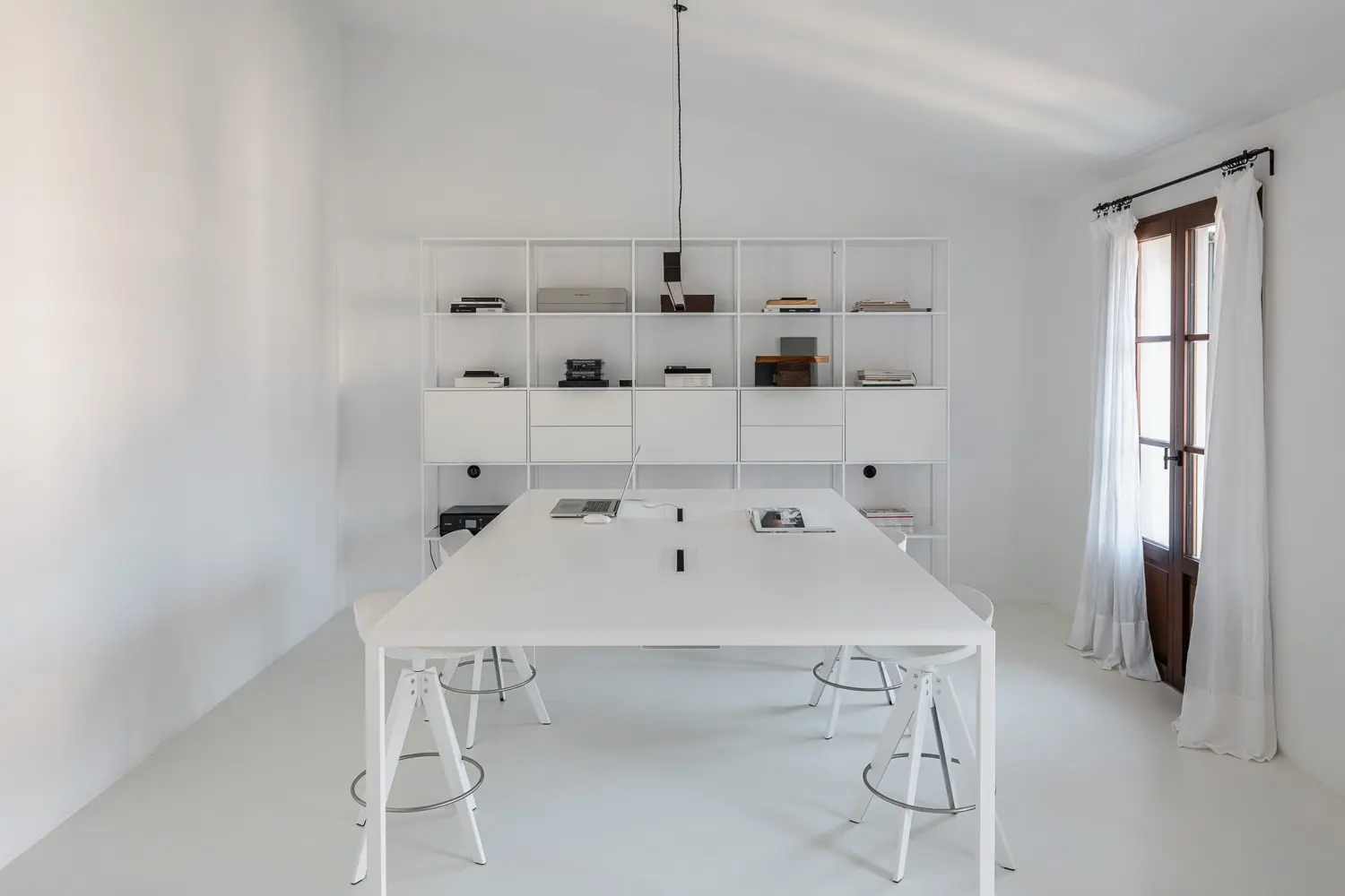 bureau décoration design blanche et noire minimaliste bureau décoration design blanche et noire minimaliste