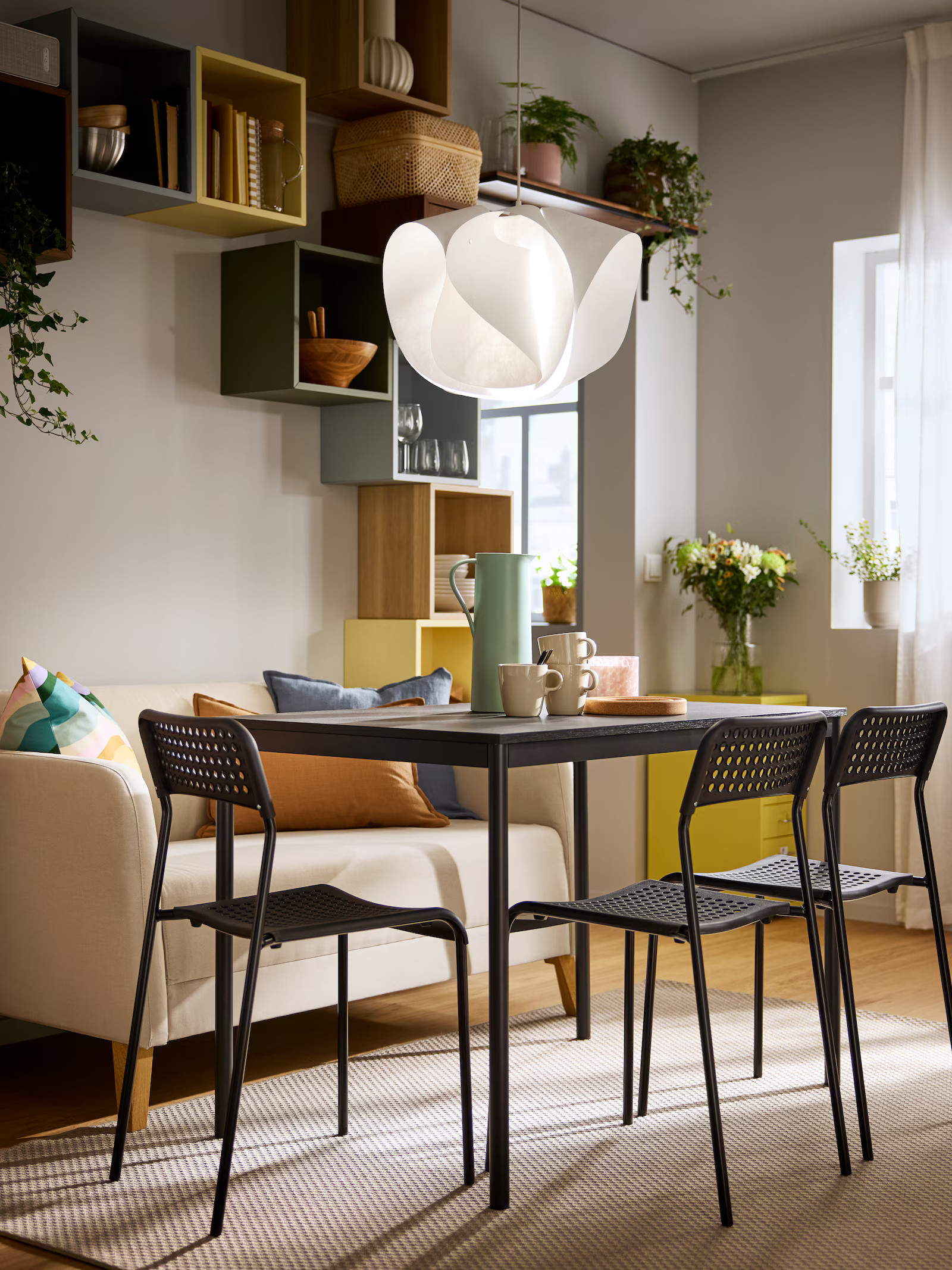 salle à manger table noire IKEA salle à manger table noire IKEA