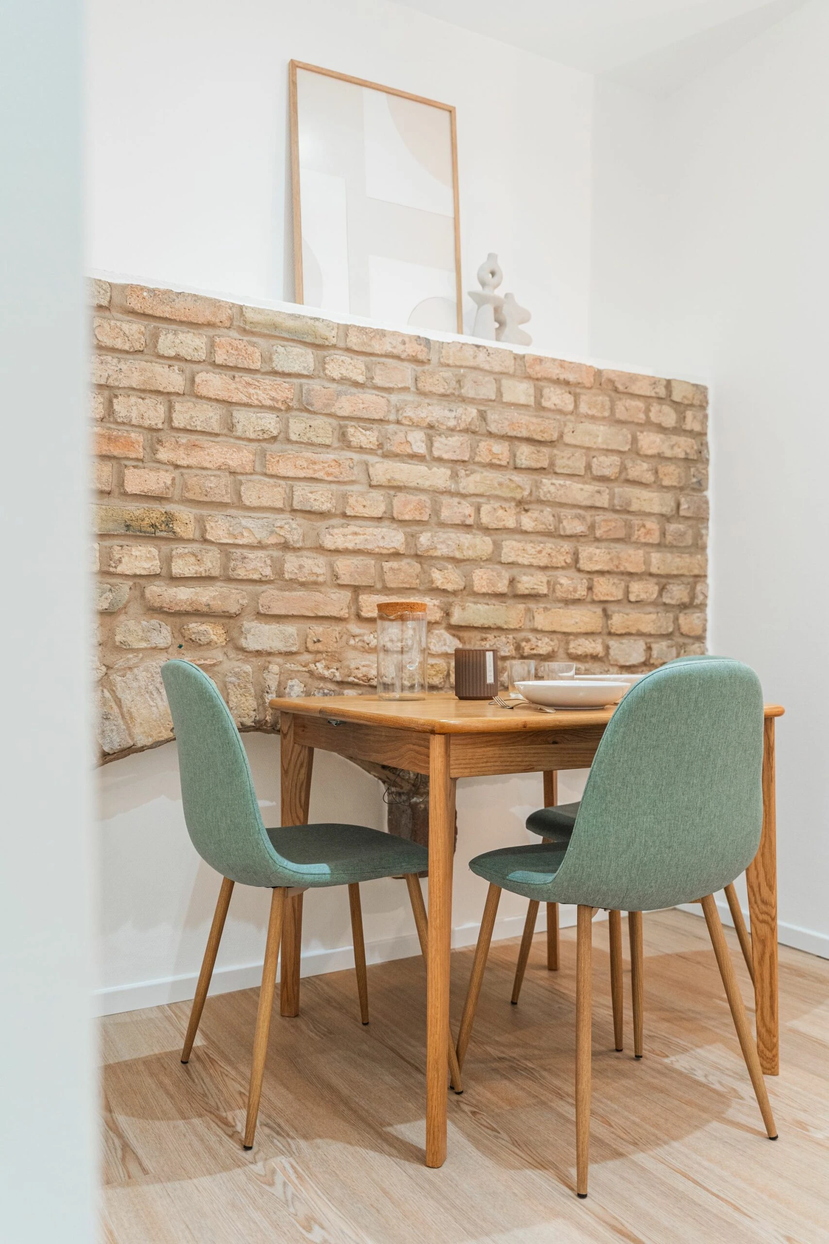salle à manger appartement 42m2 rénové par Ynspir