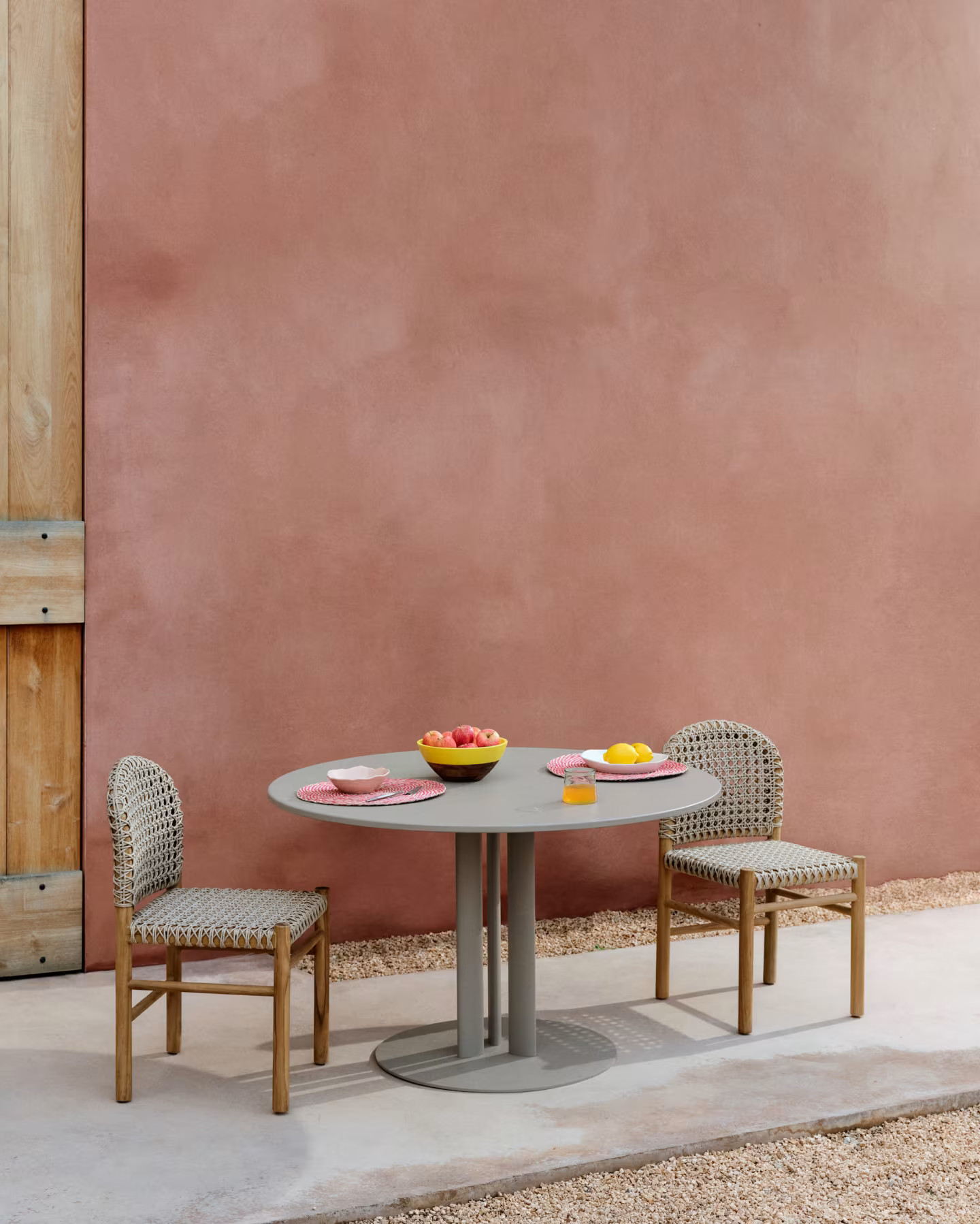 table de jardin collection KAVE HOME 2025 printemps/été Your Own Playground