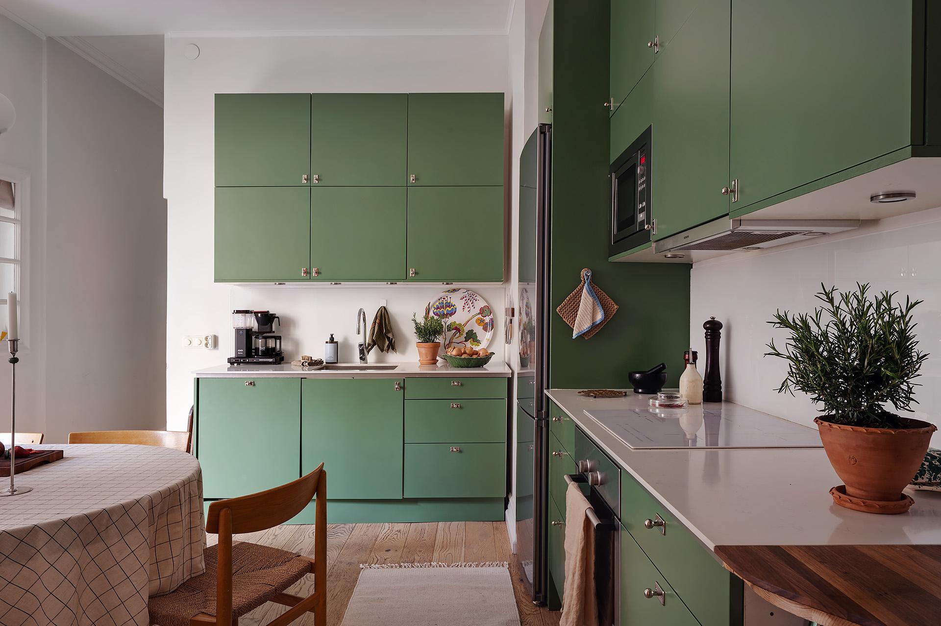 cuisine verte et salle à manger décoration scandinave
