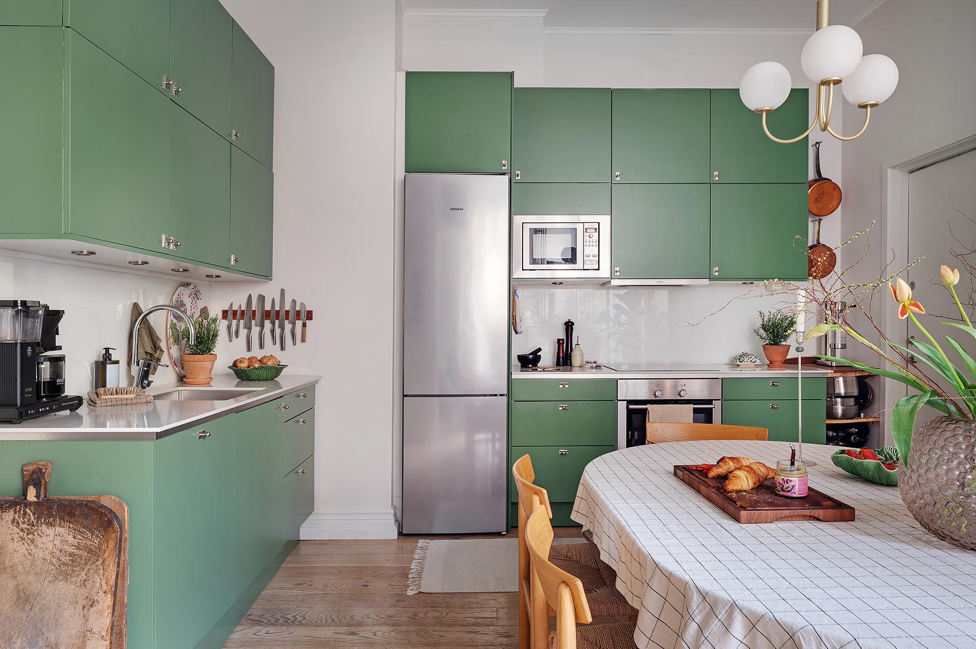 cuisine verte et salle à manger décoration scandinave