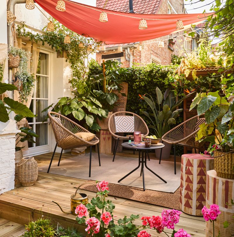 terrasse avec voile d'ombrage