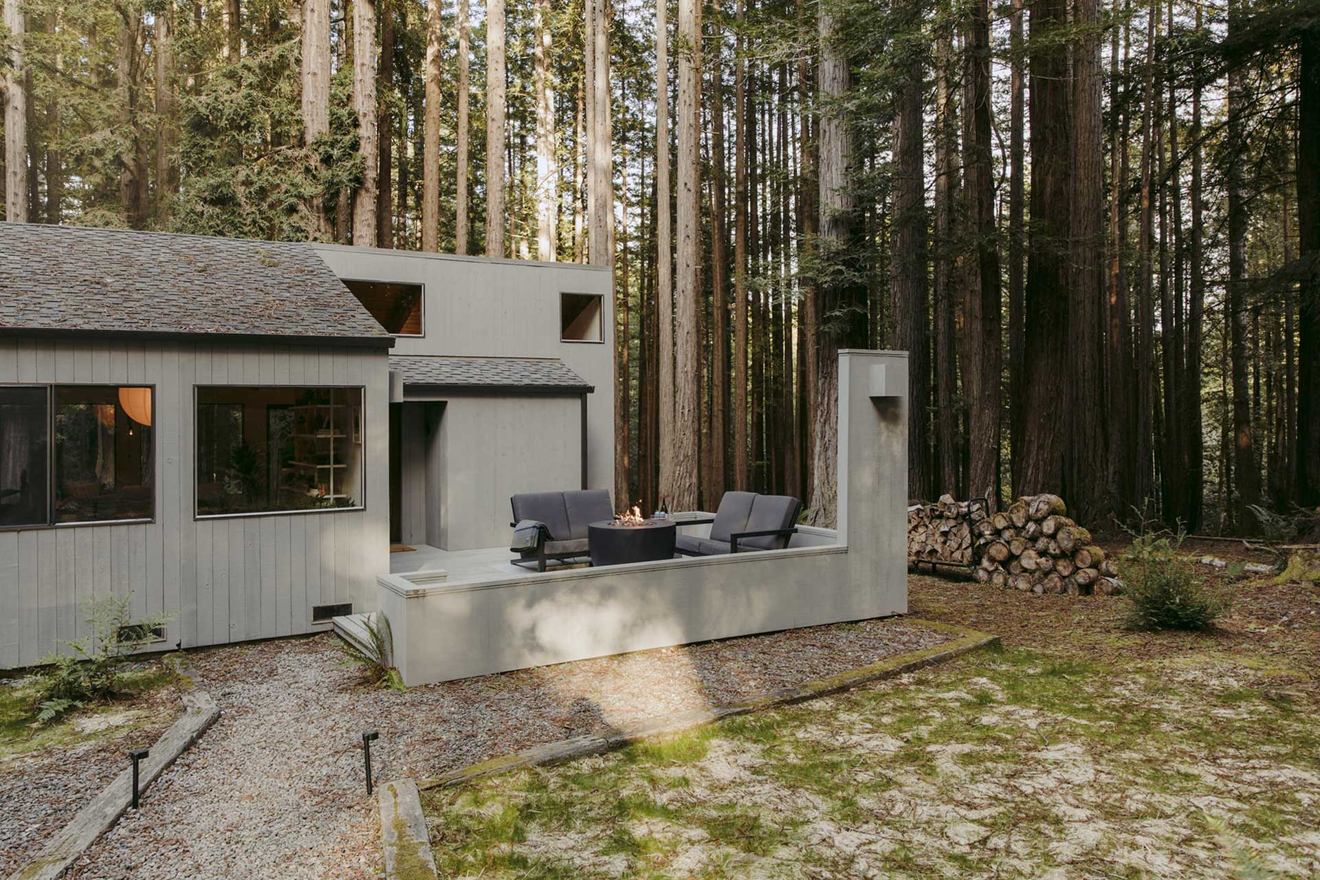 maison contemporaine dans forêt maison contemporaine dans forêt