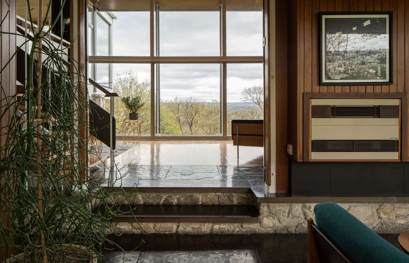 salon maison mid-century par l salon maison mid-century par l'architecte Peter Womersley 1954 en Angleterre