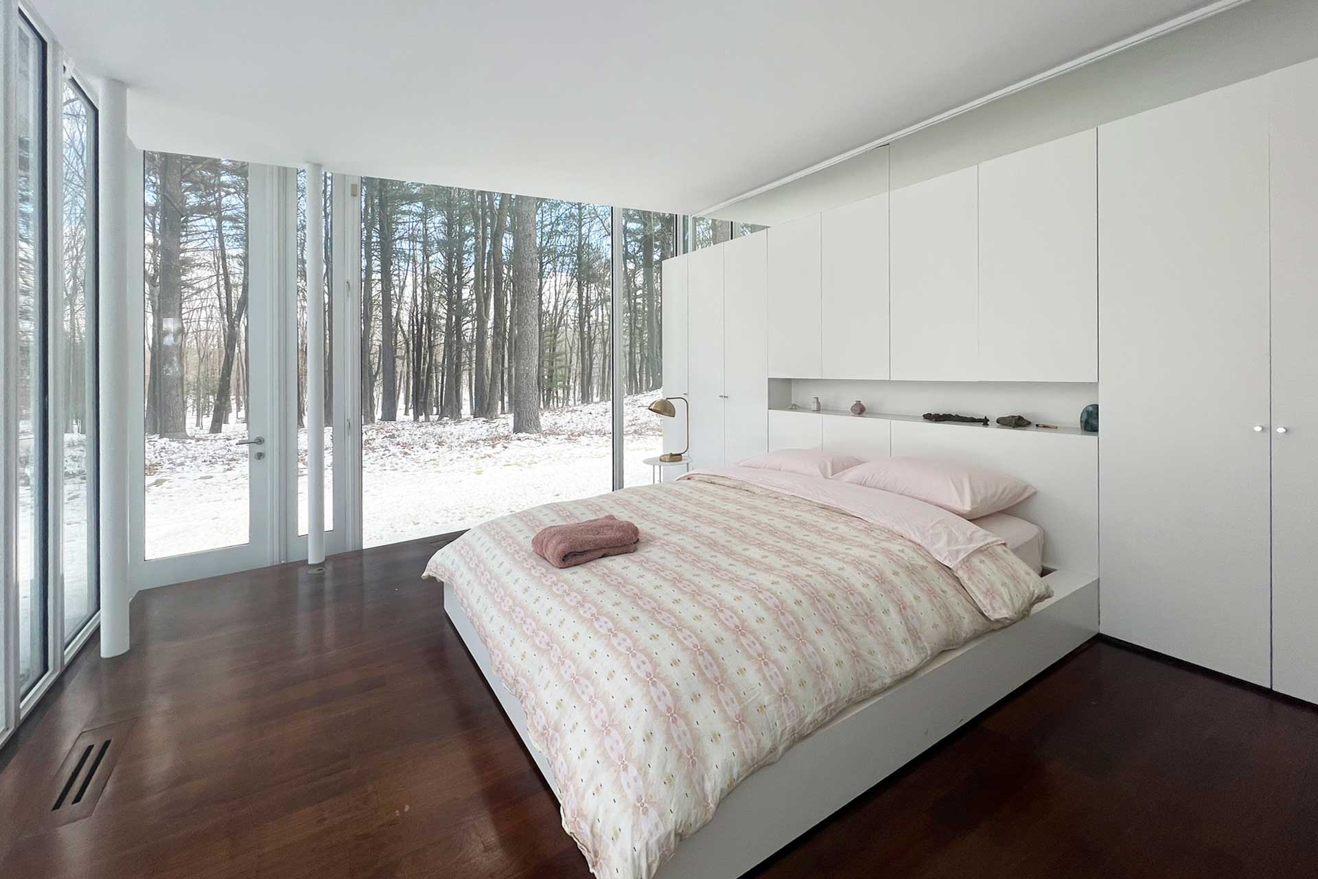 chambre petite maison architecte en verre