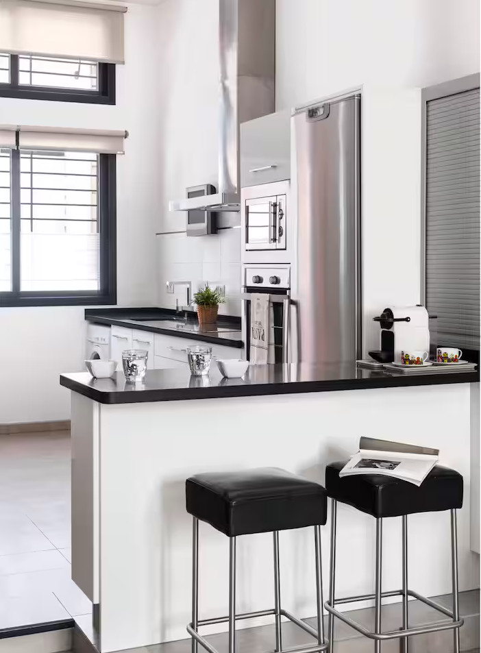 cuisine ouverte petit loft avec patio décoration contemporaine