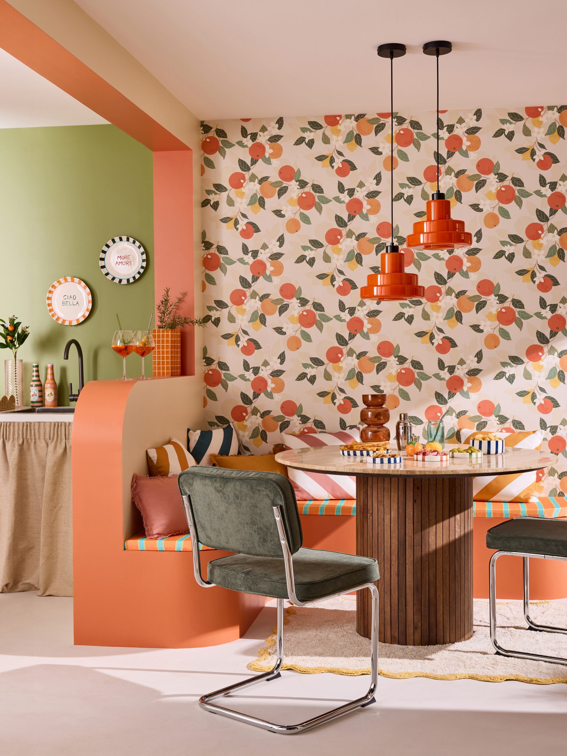 salle à manger avec terrasse décoration colorée La Dolce Vita style French Riviera par 4 Murs salle à manger avec terrasse décoration colorée La Dolce Vita style French Riviera par 4 Murs
