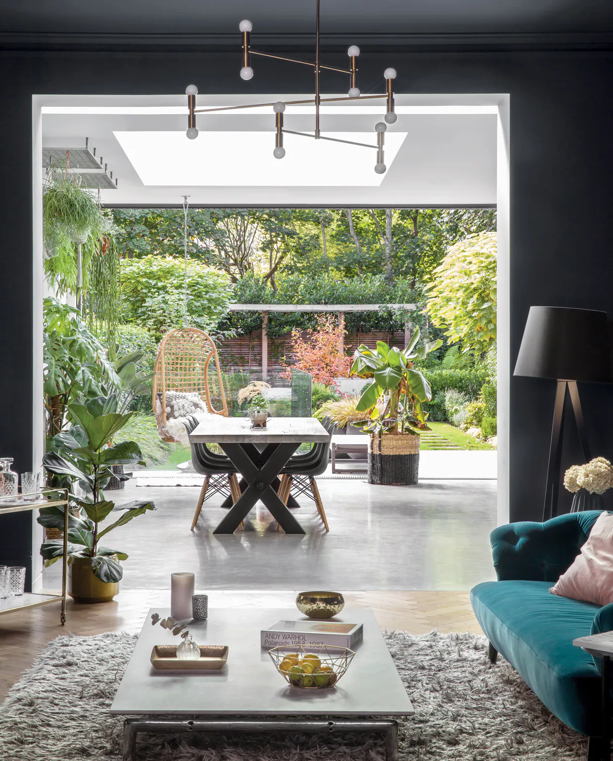salon agrandi sur jardin décoration contemporaine