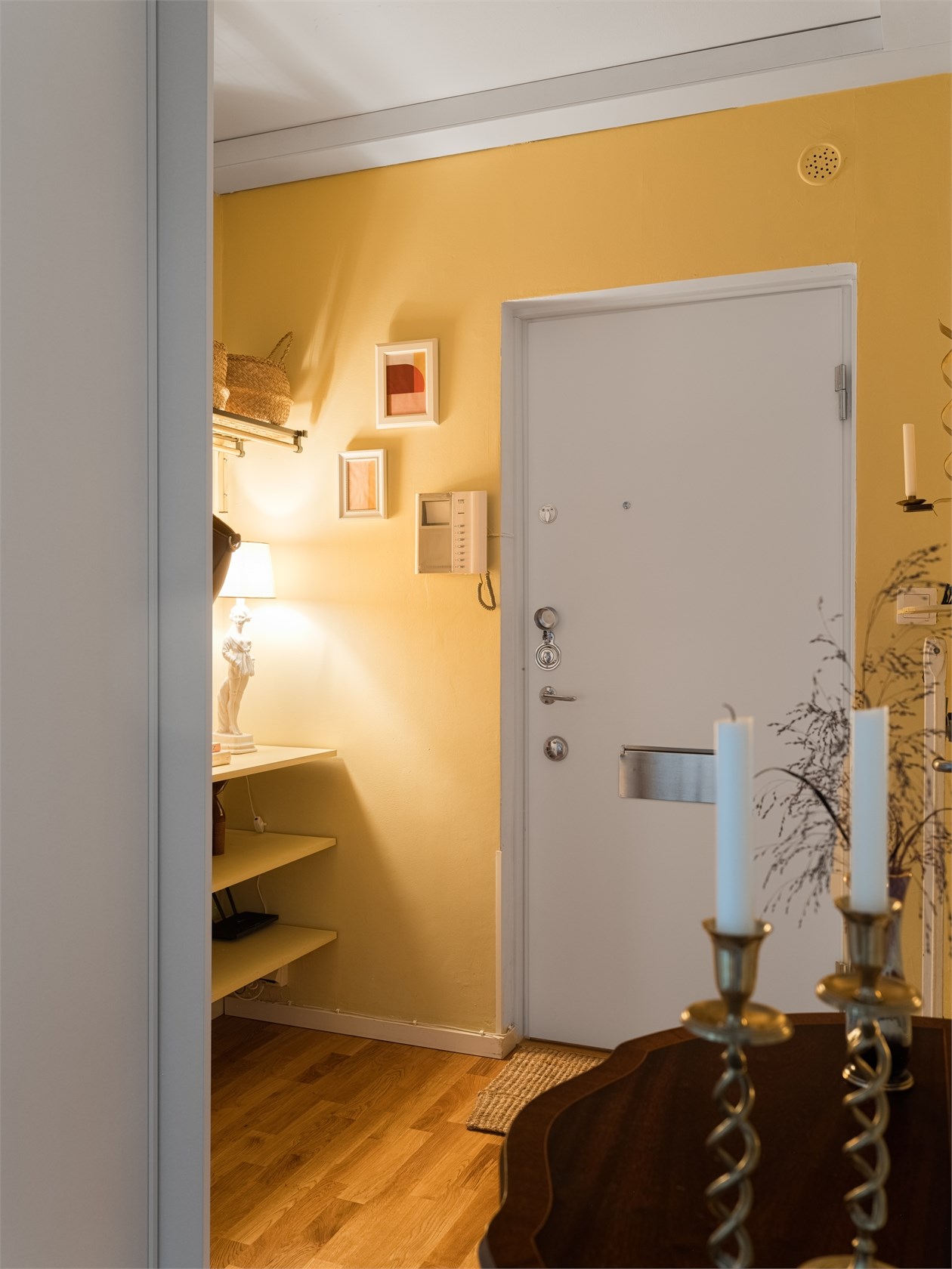 entrée jaune entrée jaune