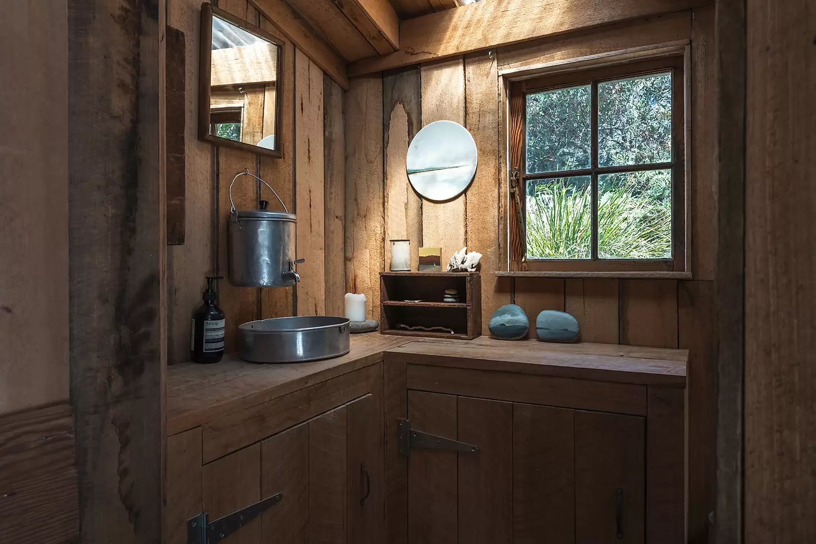 salle de bain rustique petite maison en bois The Headland salle de bain rustique petite maison en bois The Headland