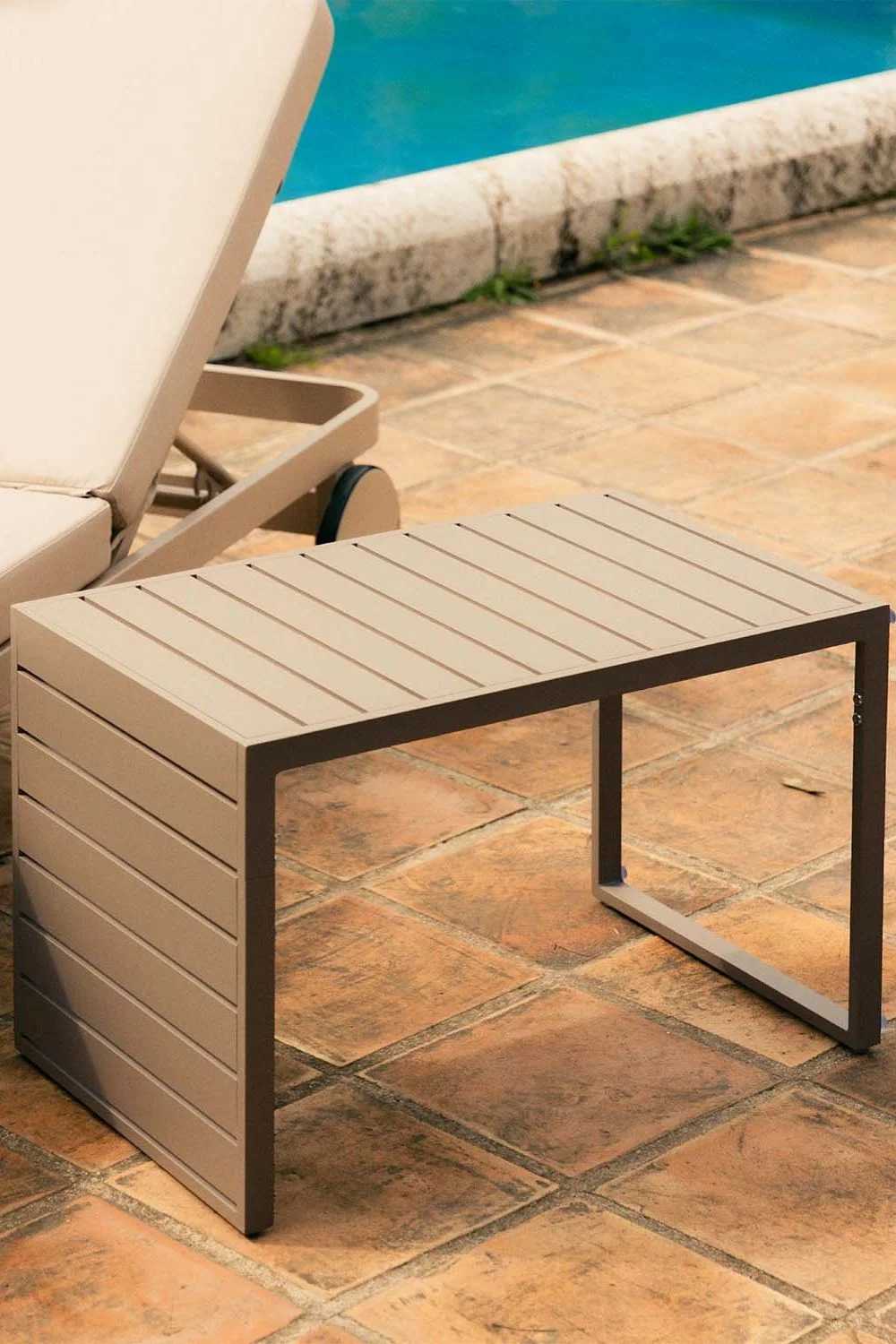 table basse de jardin en aluminium collection 2025 The Masie table basse de jardin en aluminium collection 2025 The Masie