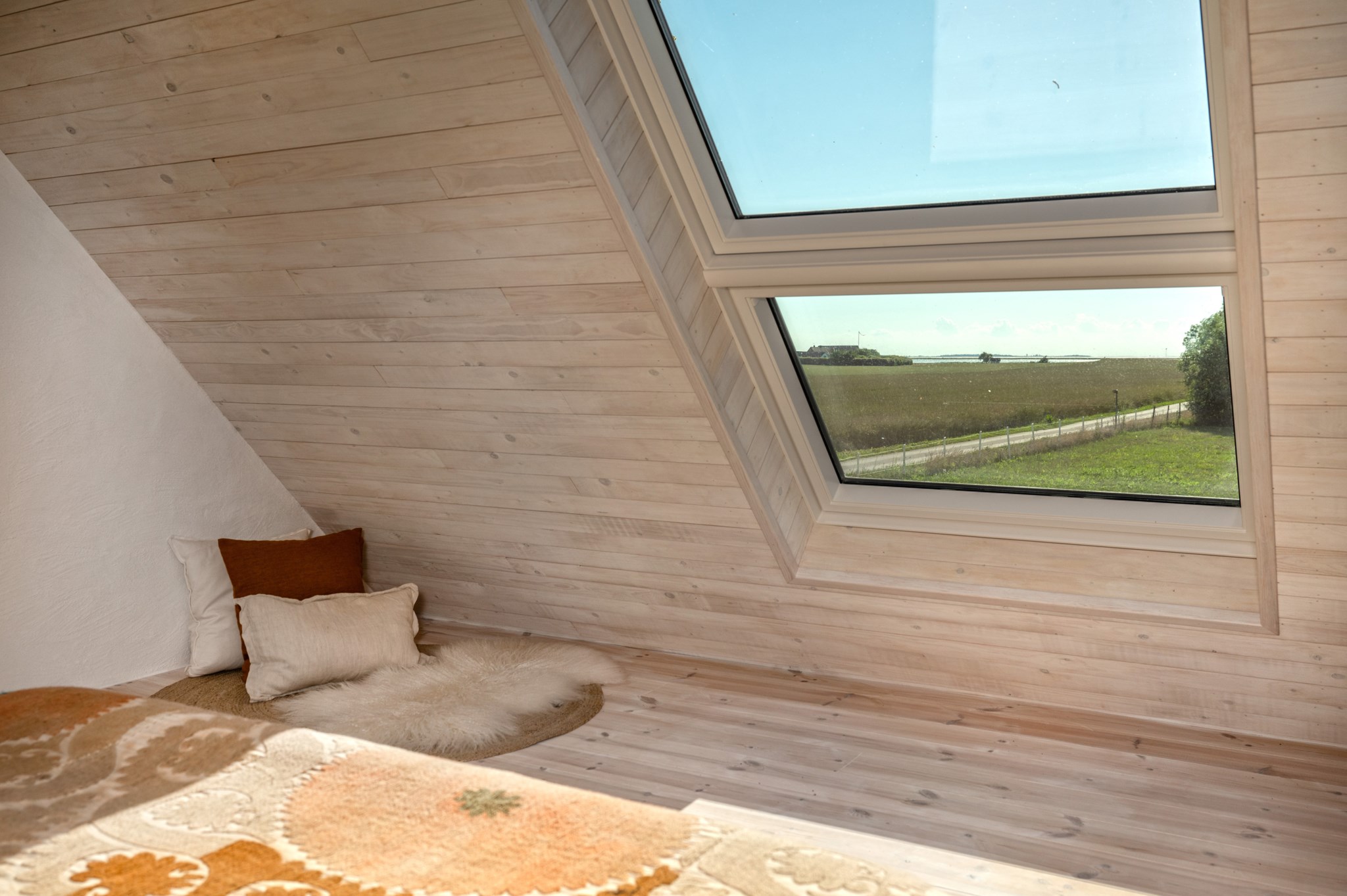chambre minimaliste et rustique mansardée chambre minimaliste et rustique mansardée