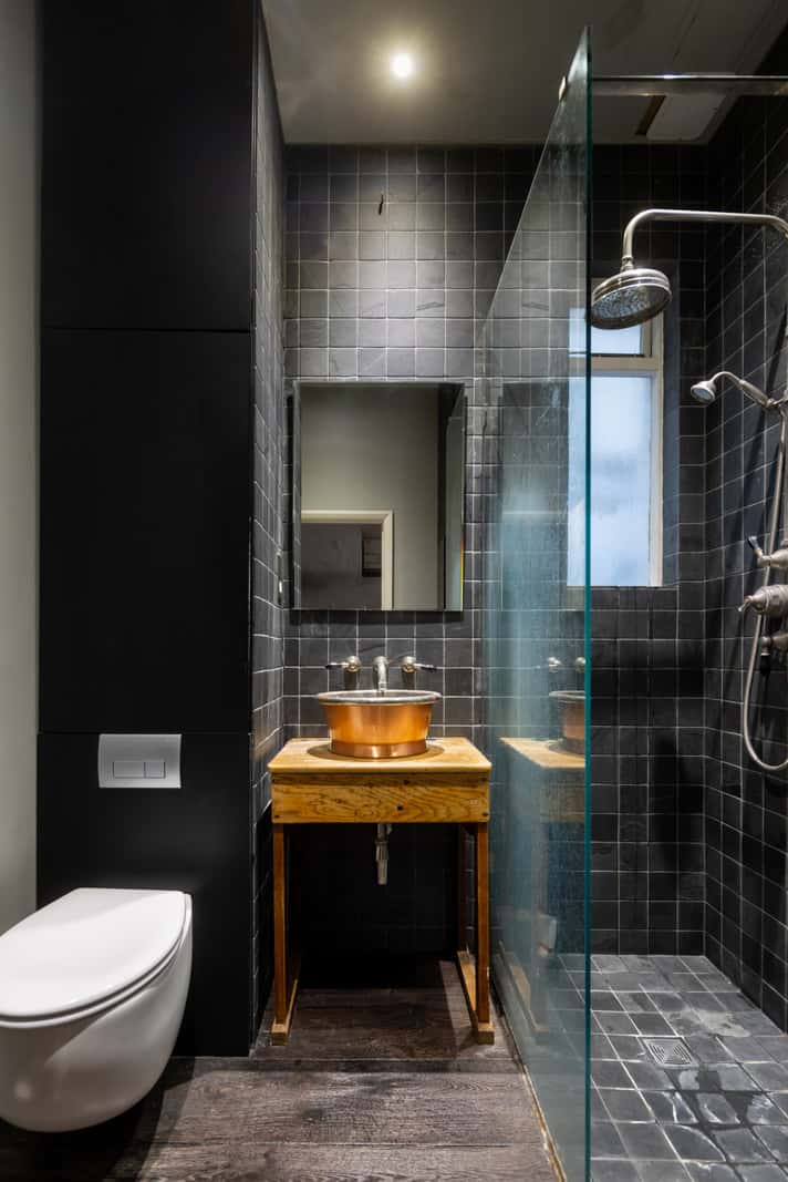 salle d salle d'eau murs anthracite
