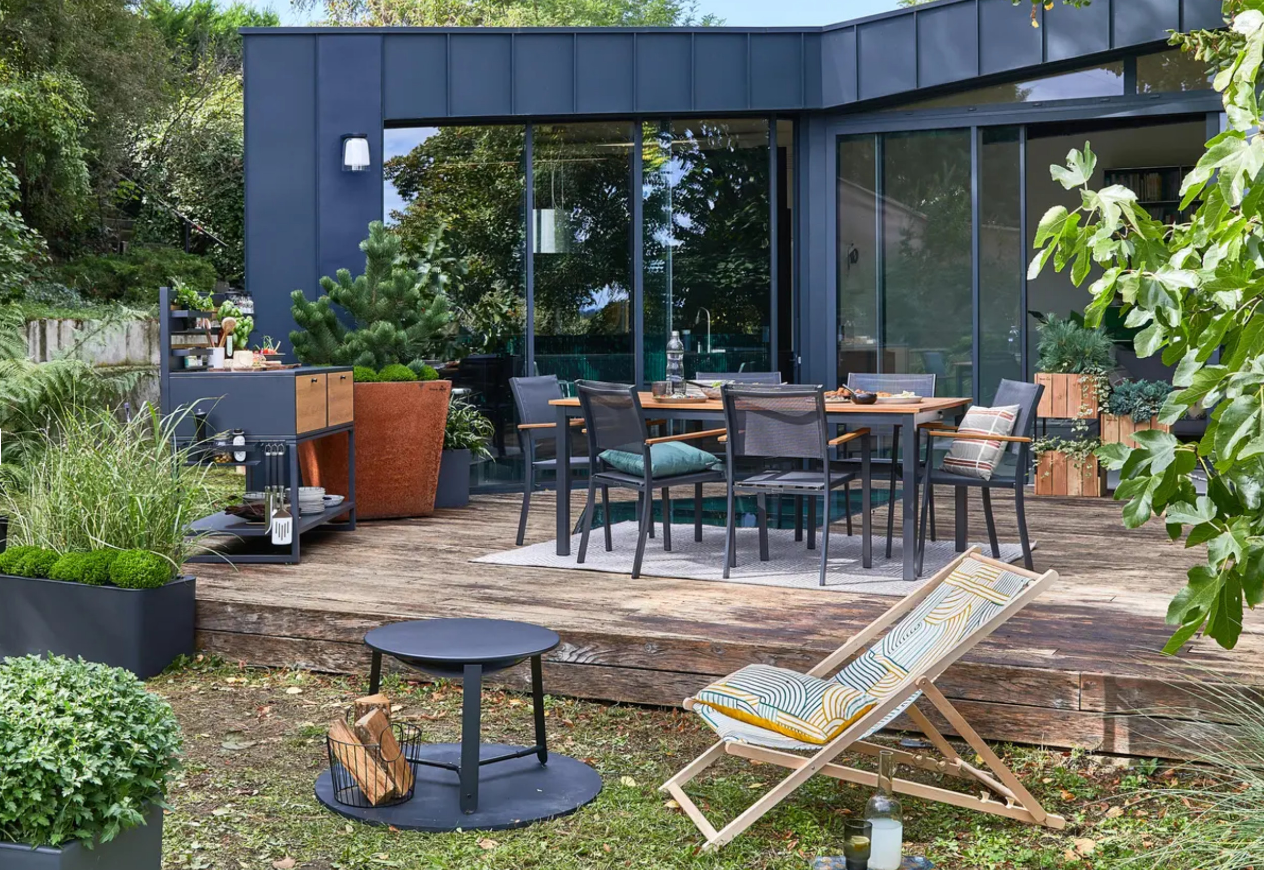 terrasse style industriel avec cuisine d'été