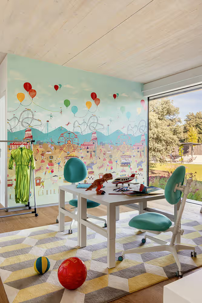 salle de jeux enfants avec peinture murale par studio ÁBATON salle de jeux enfants avec peinture murale par studio ÁBATON