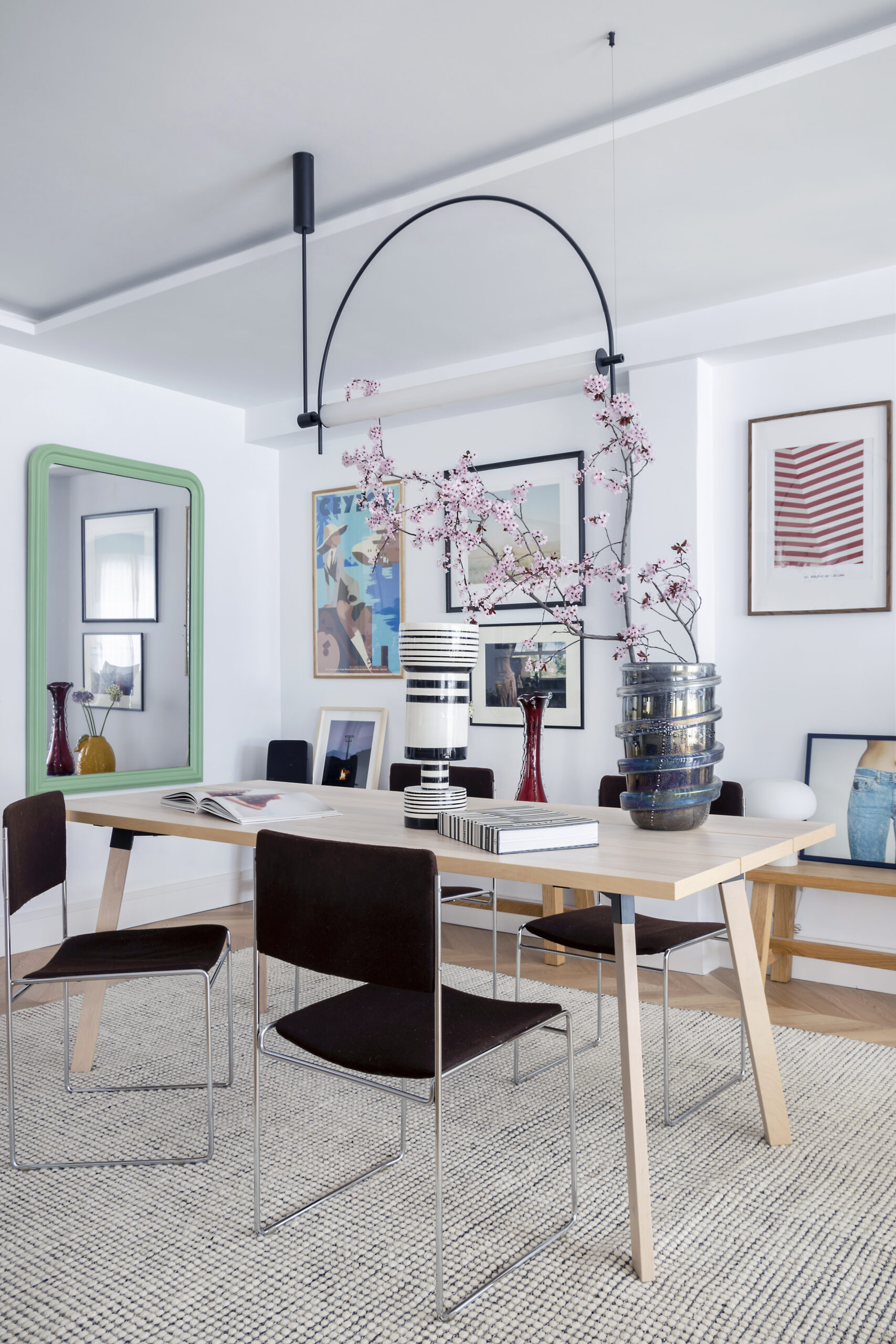 salle à manger appartement décoration contemporaine