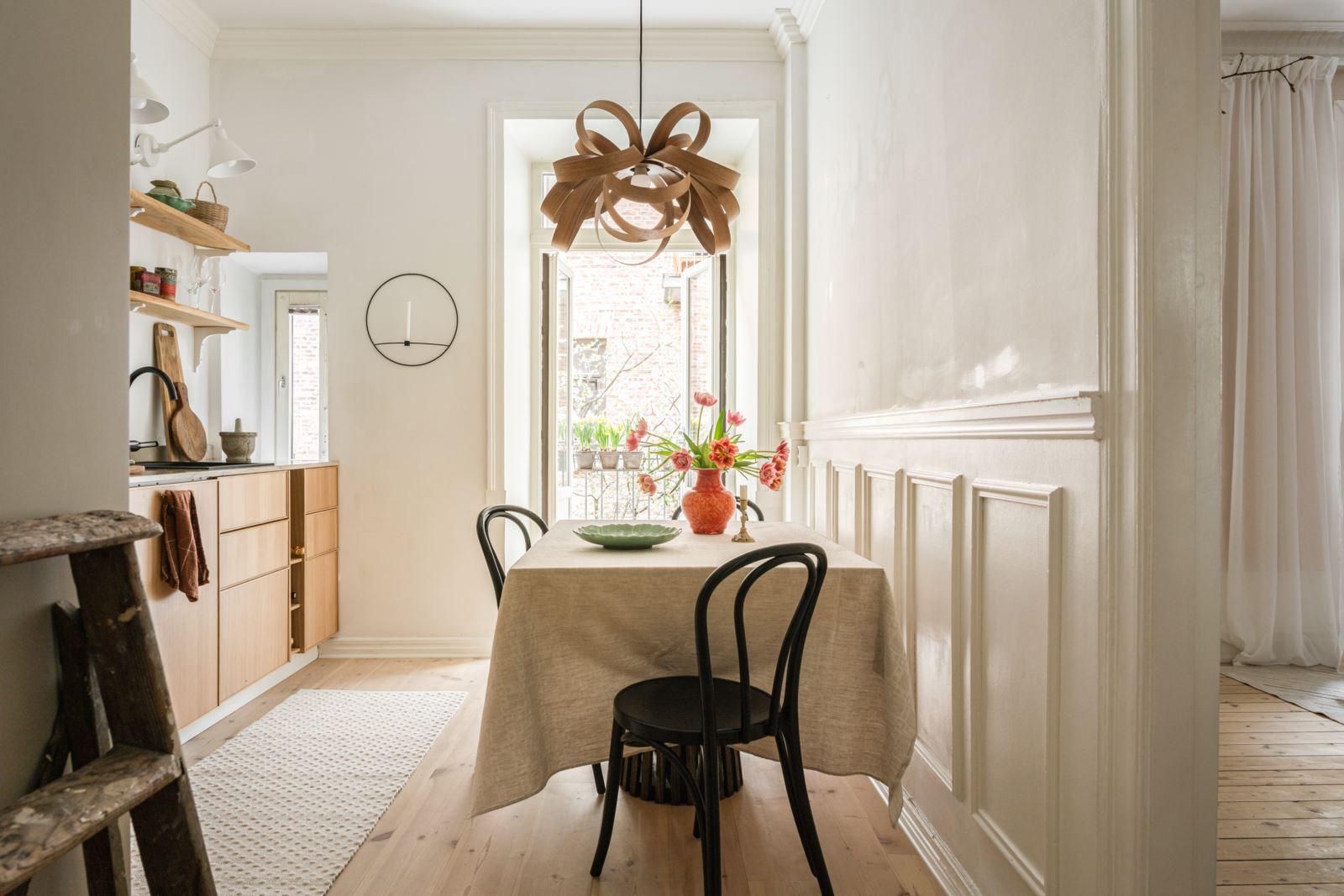cuisine design bois appartement 43m2
