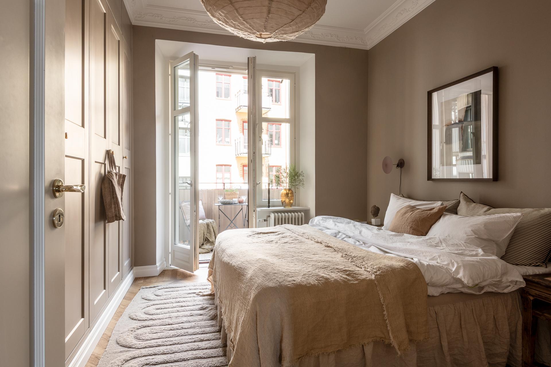 chambre murs beiges décoration scandinave