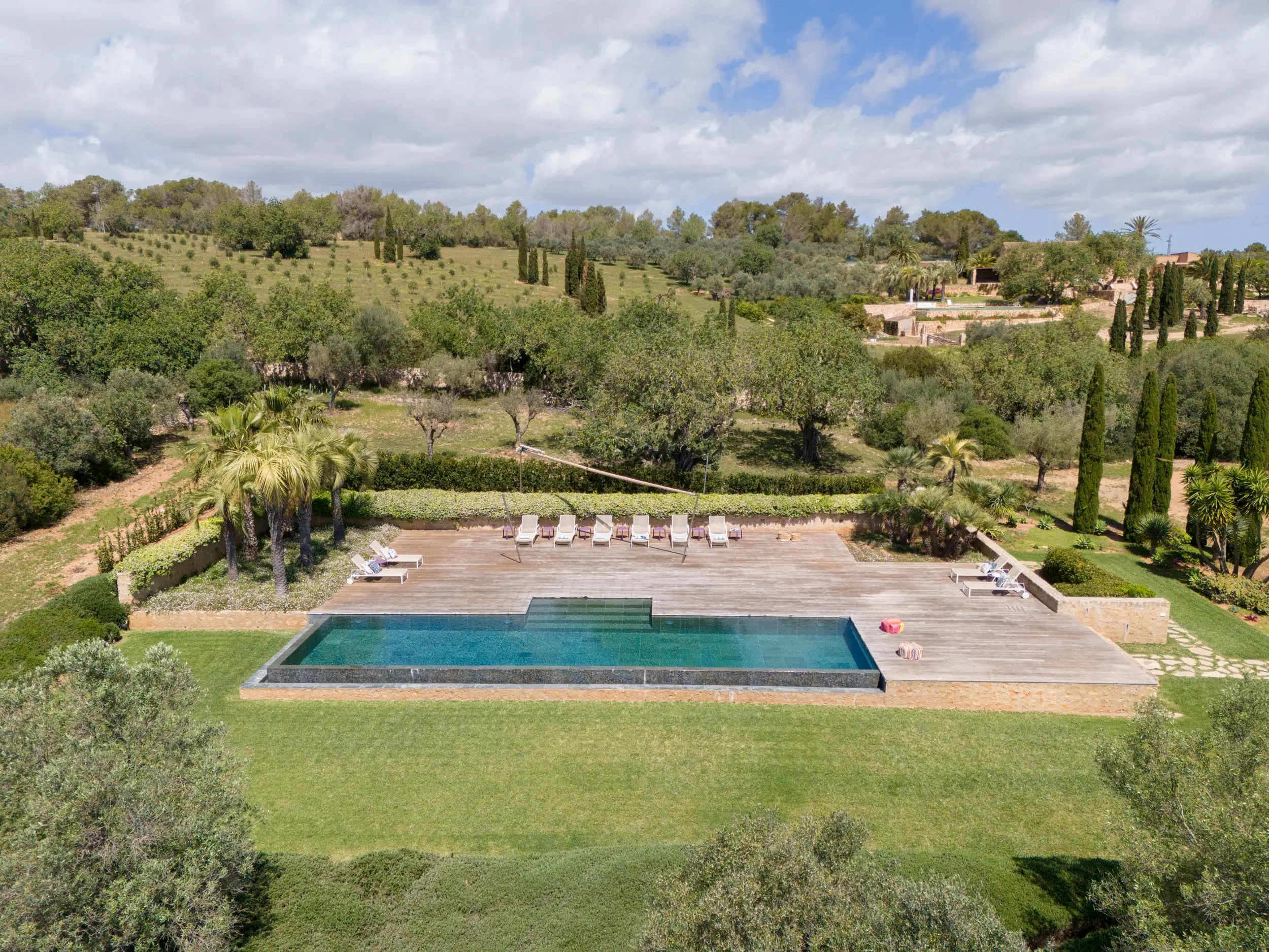 jardin méditerranéen Finca Son Moro avec piscine jardin méditerranéen Finca Son Moro avec piscine