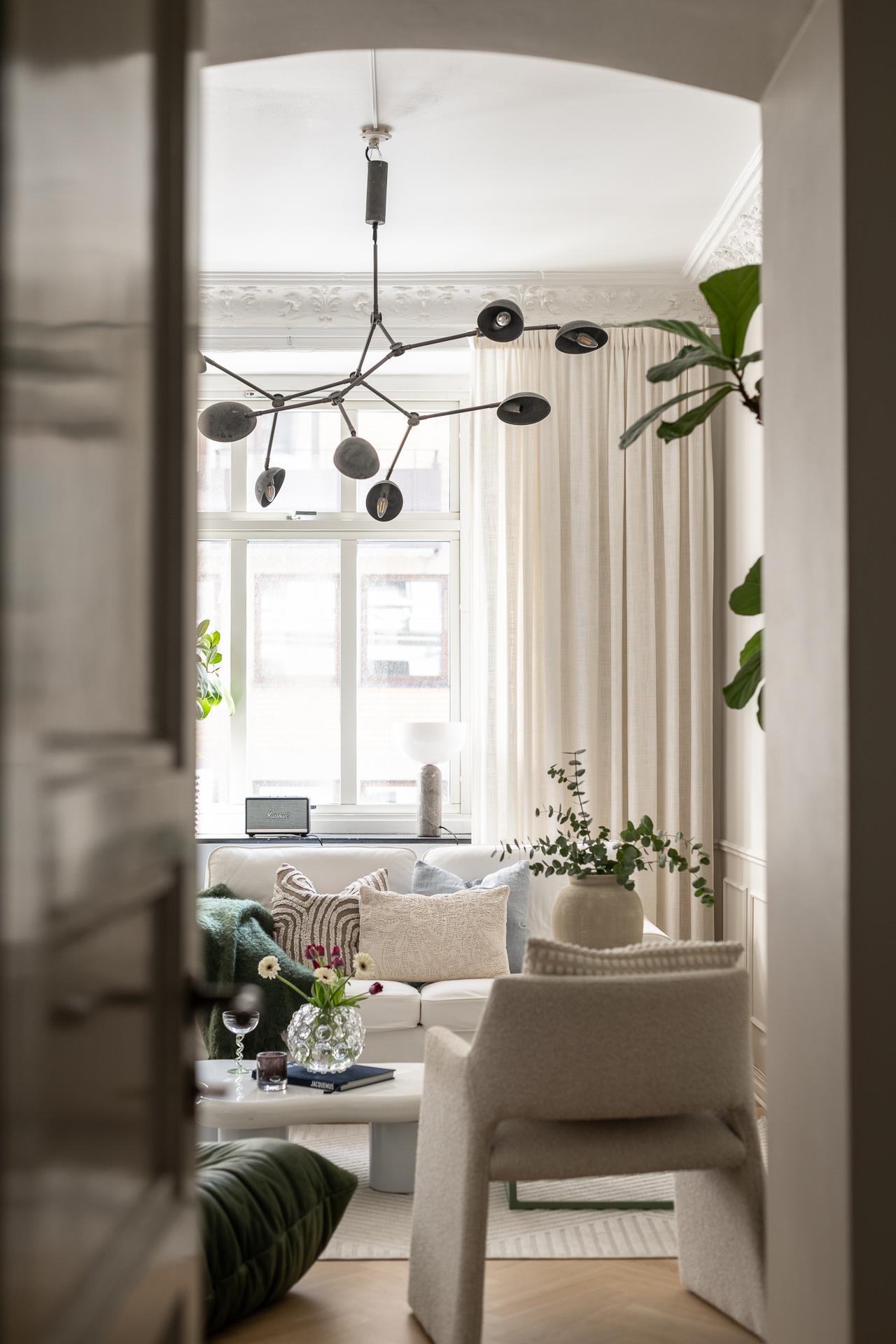 salon murs beiges
