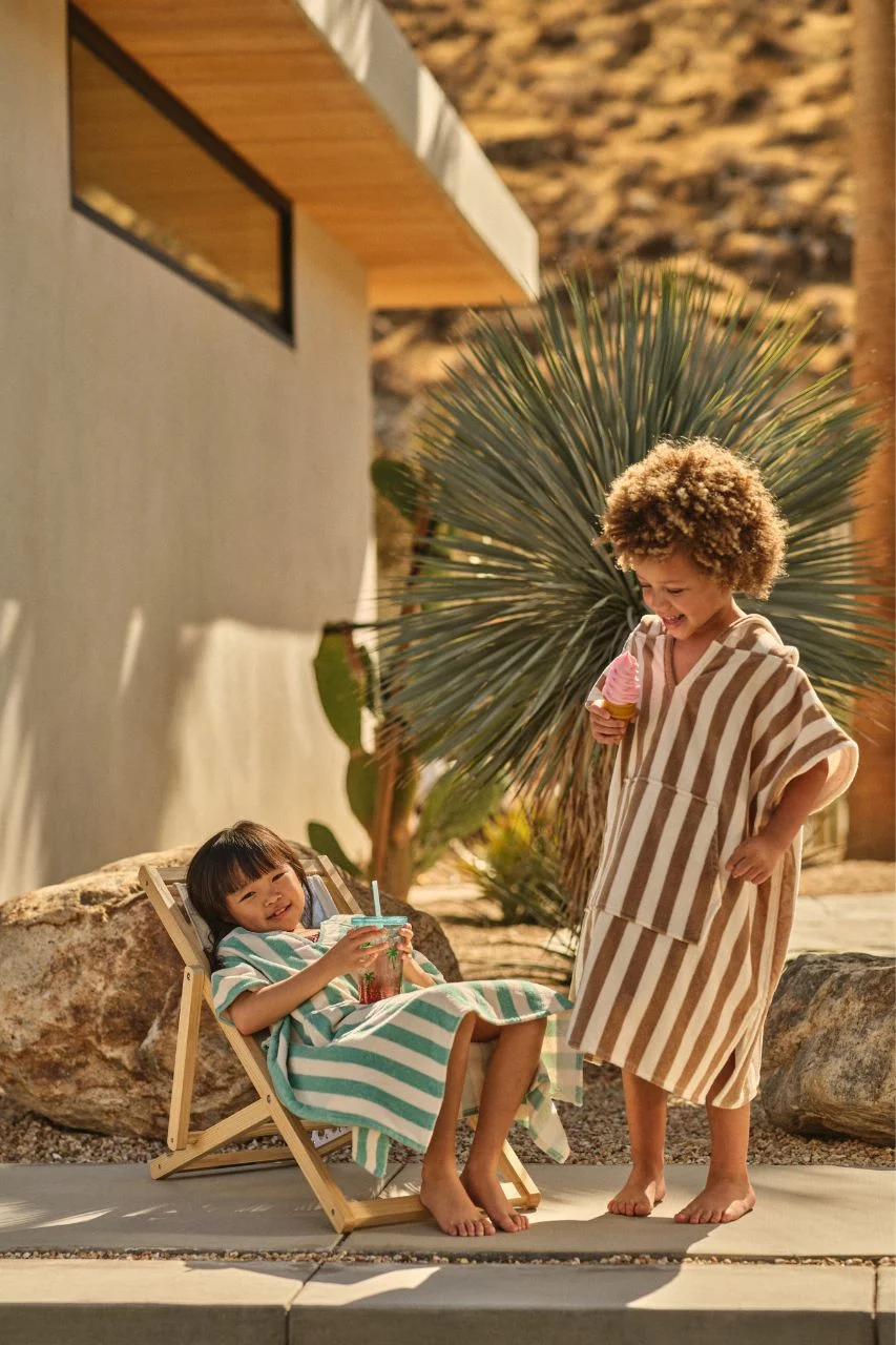 enfants dans jardin enfants dans jardin