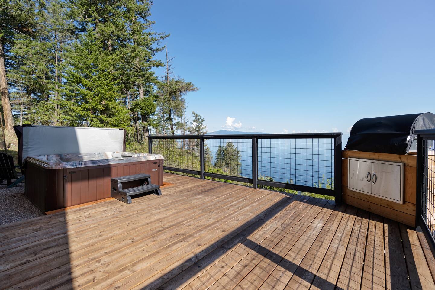 terrasse vue lac avec jacuzzi terrasse vue lac avec jacuzzi