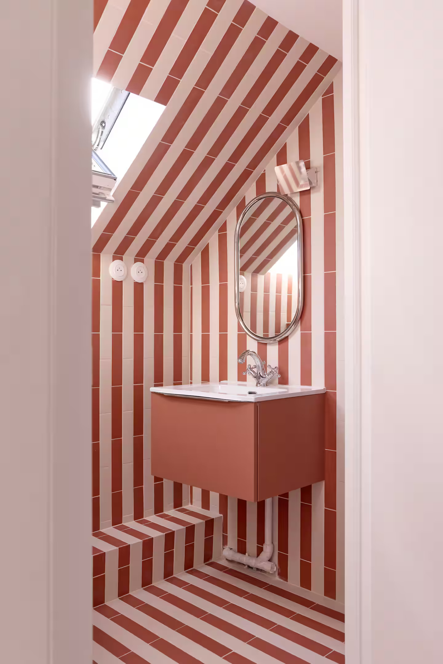 salle de bain contemporaine terracotta Maison Crèvecœur décoration vintage