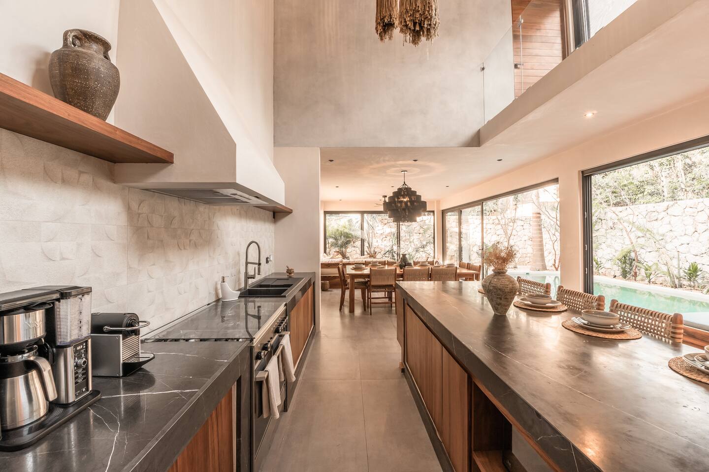 cuisine ouverte maison contemporaine Tulum Villa Meka décoration naturelle cuisine ouverte maison contemporaine Tulum Villa Meka décoration naturelle