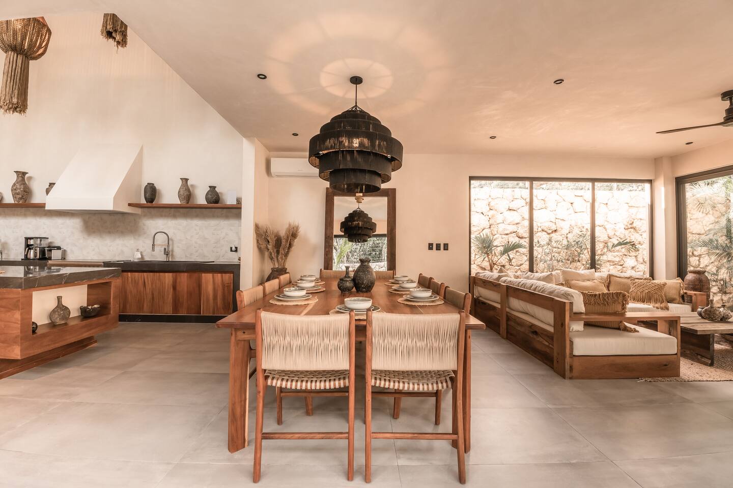 cuisine et salon maison contemporaine Tulum Villa Meka décoration naturelle cuisine et salon maison contemporaine Tulum Villa Meka décoration naturelle