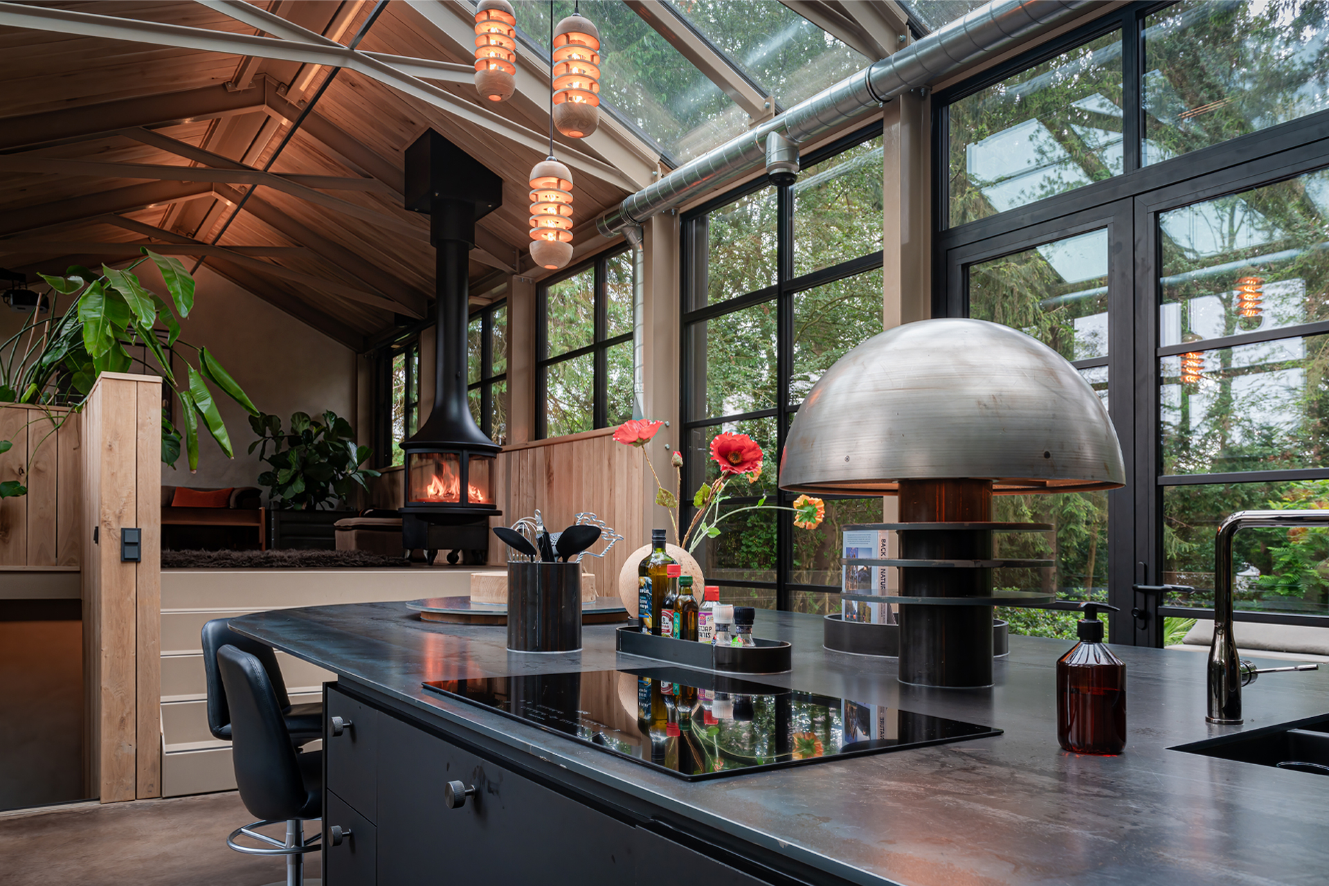 cuisine noire ouverte maison contemporaine l'Orangerie Pays-Bas