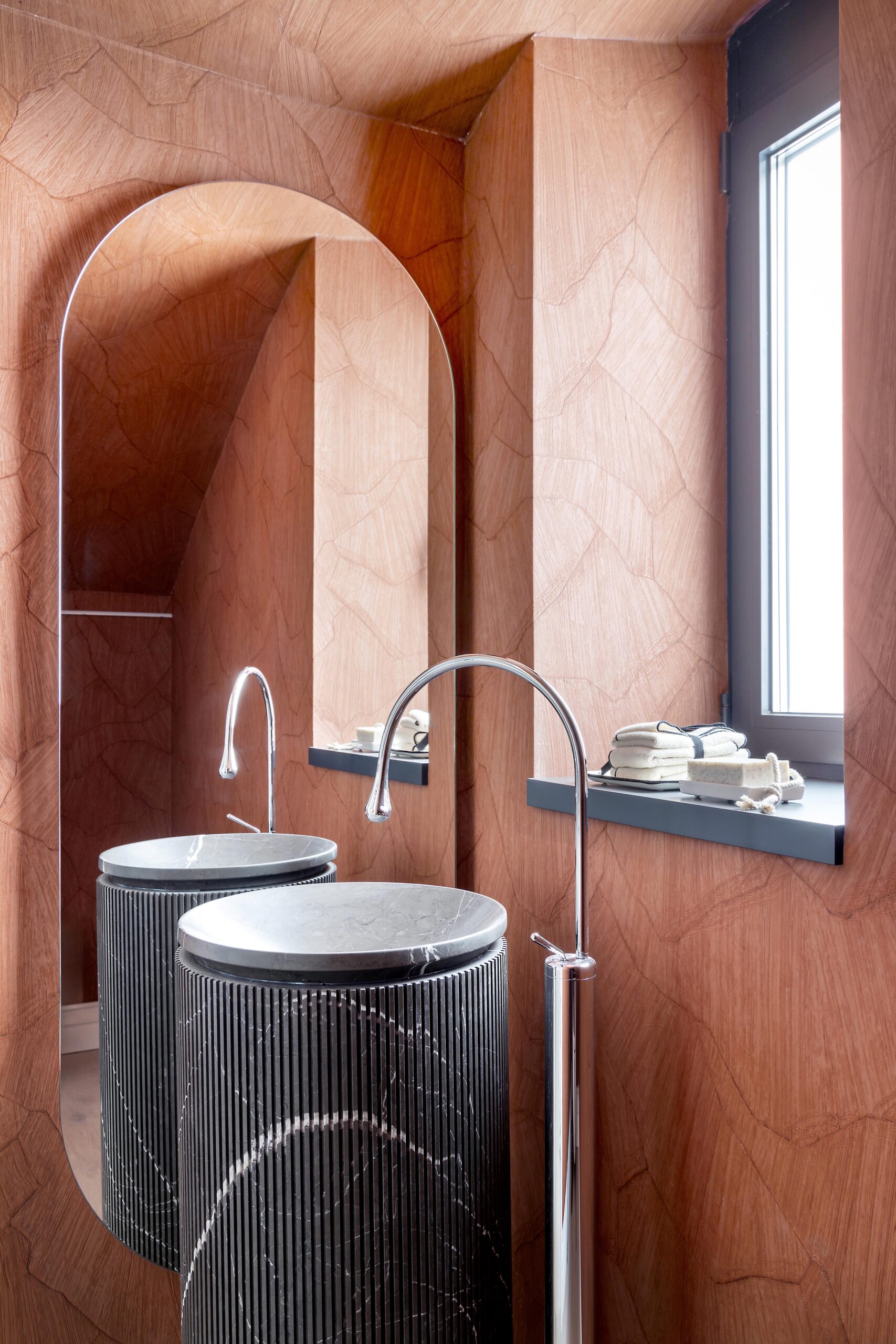 salle de bain design terracotta
