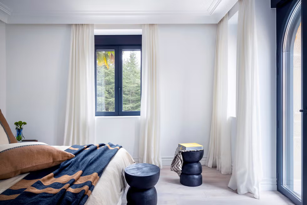 chambre fenêtre cintrée