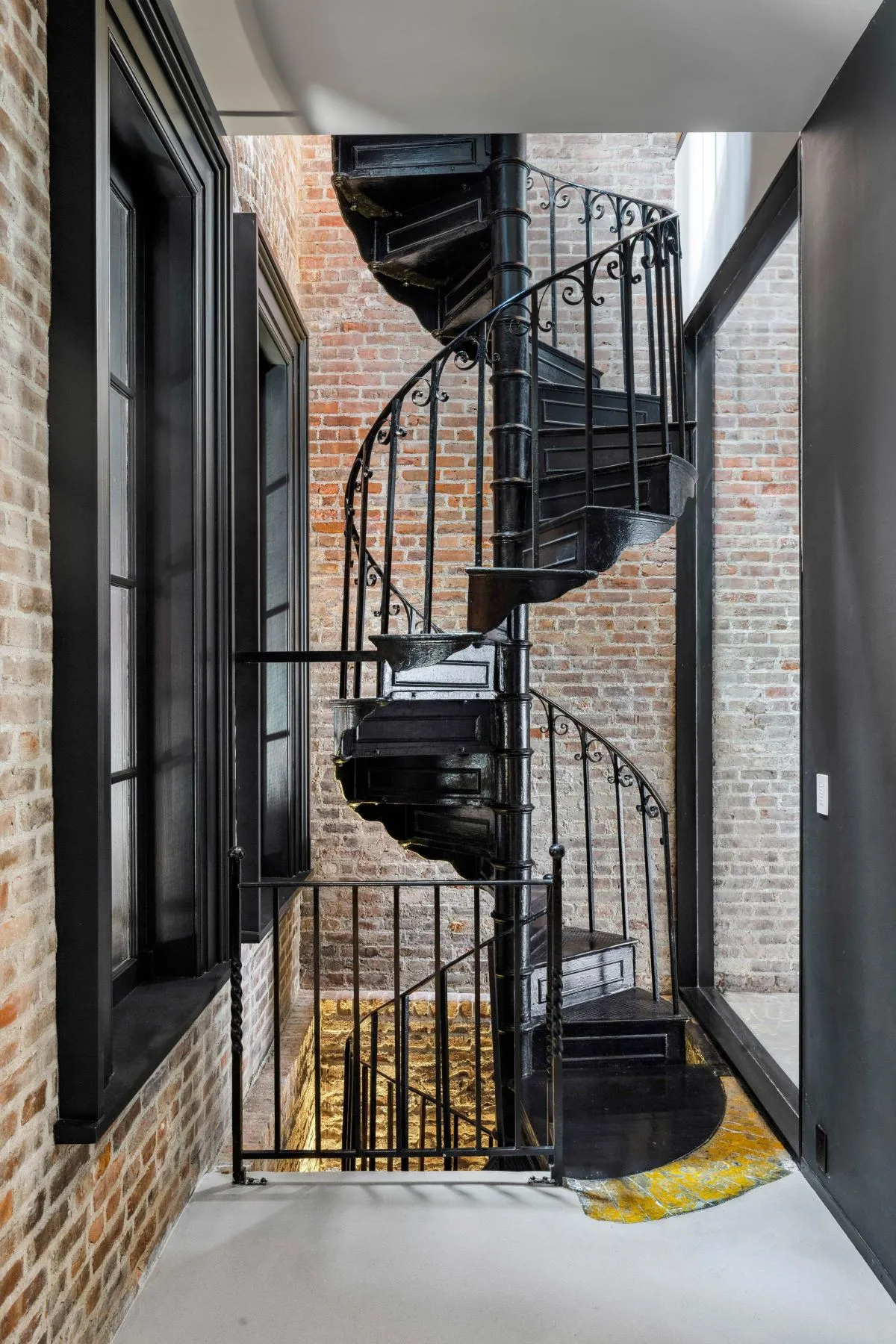 escalier colimaçon fonte noire