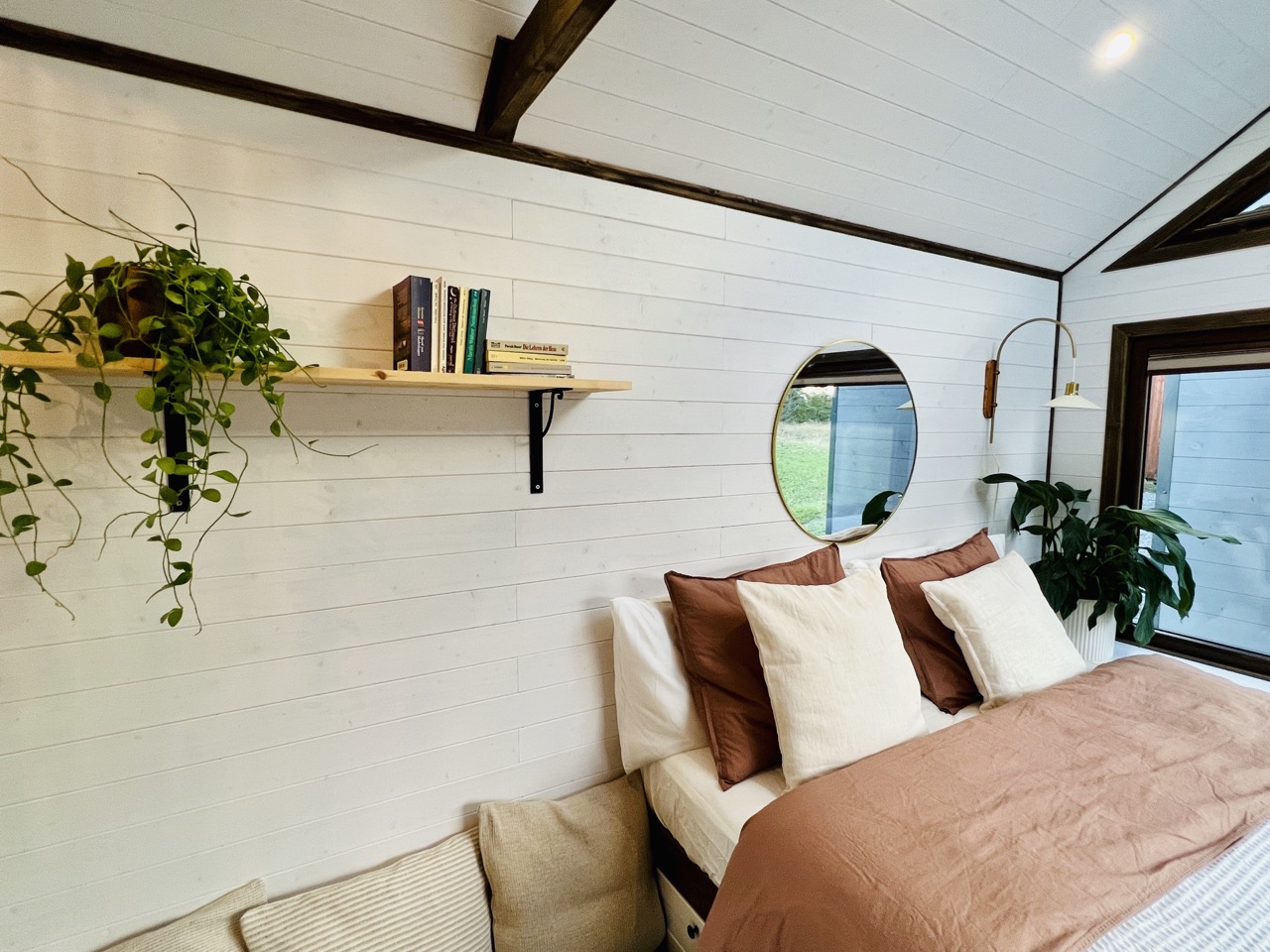 intérieur mini maison mobile Sofia par Vagabond Haven